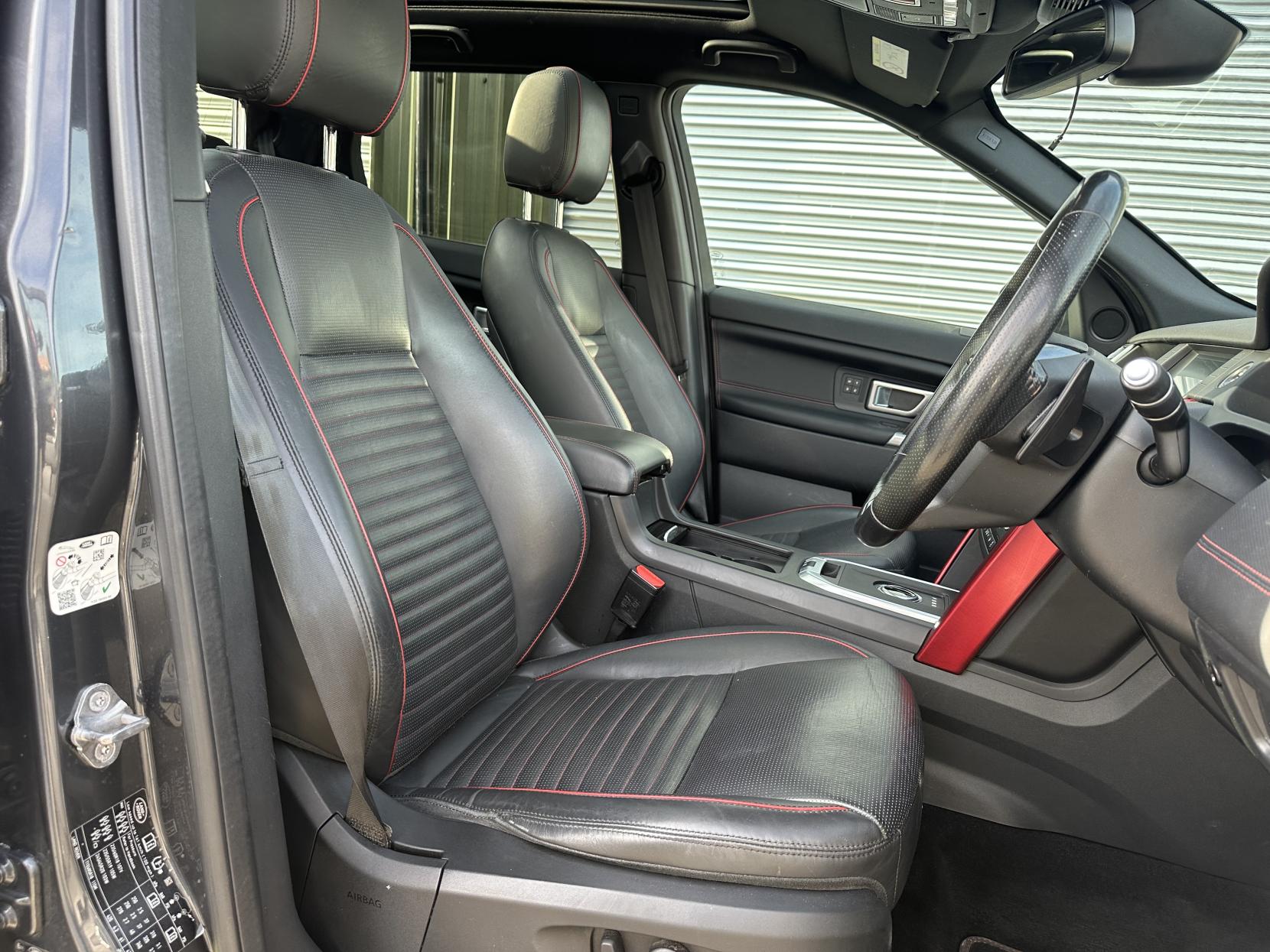 Land Rover Discovery Sport 2.0 Si4 HSE Dynamic Lux SUV 5dr Petrol Auto 4WD Euro 6 (s/s) (290 bhp)