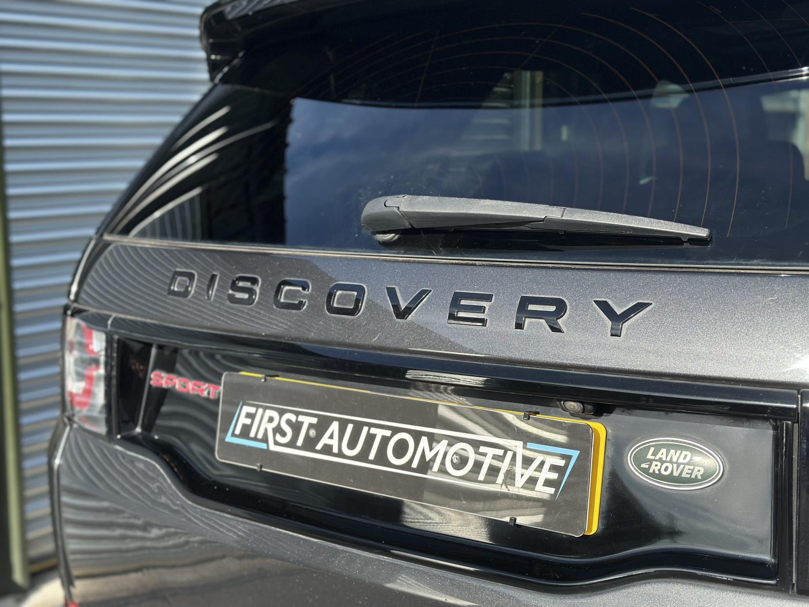 Land Rover Discovery Sport 2.0 Si4 HSE Dynamic Lux SUV 5dr Petrol Auto 4WD Euro 6 (s/s) (290 bhp)
