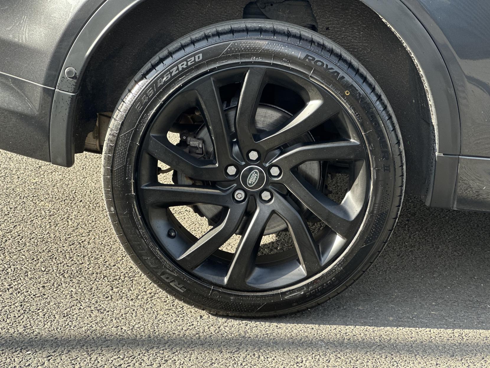 Land Rover Discovery Sport 2.0 Si4 HSE Dynamic Lux SUV 5dr Petrol Auto 4WD Euro 6 (s/s) (290 bhp)