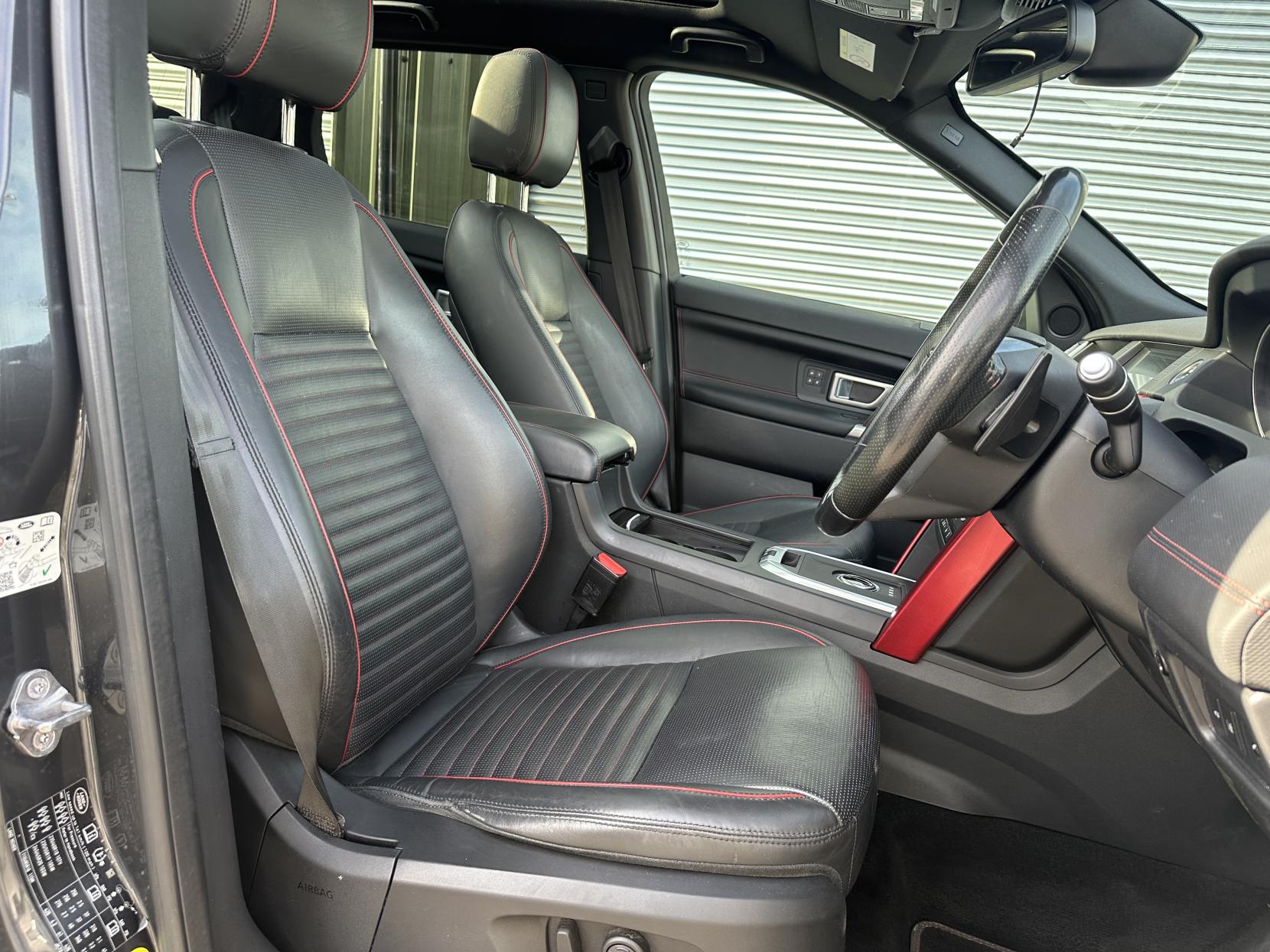 Land Rover Discovery Sport 2.0 Si4 HSE Dynamic Lux SUV 5dr Petrol Auto 4WD Euro 6 (s/s) (290 bhp)