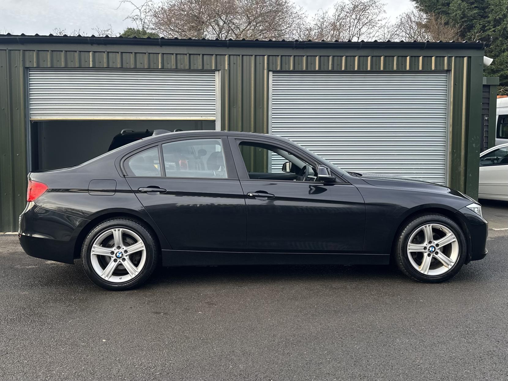 BMW 3 Series 2.0 320i SE Saloon 4dr Petrol Manual xDrive Euro 6 (s/s) (184 ps)