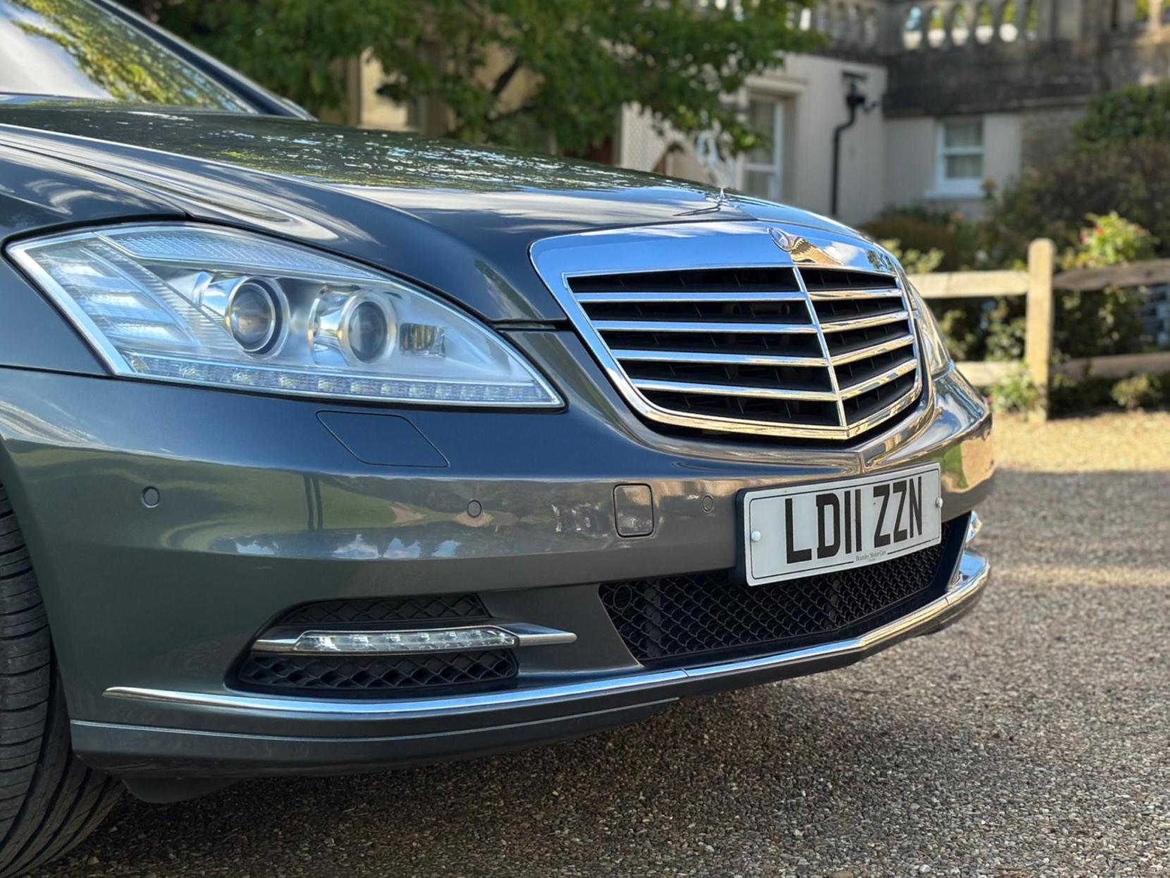 Mercedes-Benz S Class 5.5 S500L V8 G-Tronic Euro 5 4dr