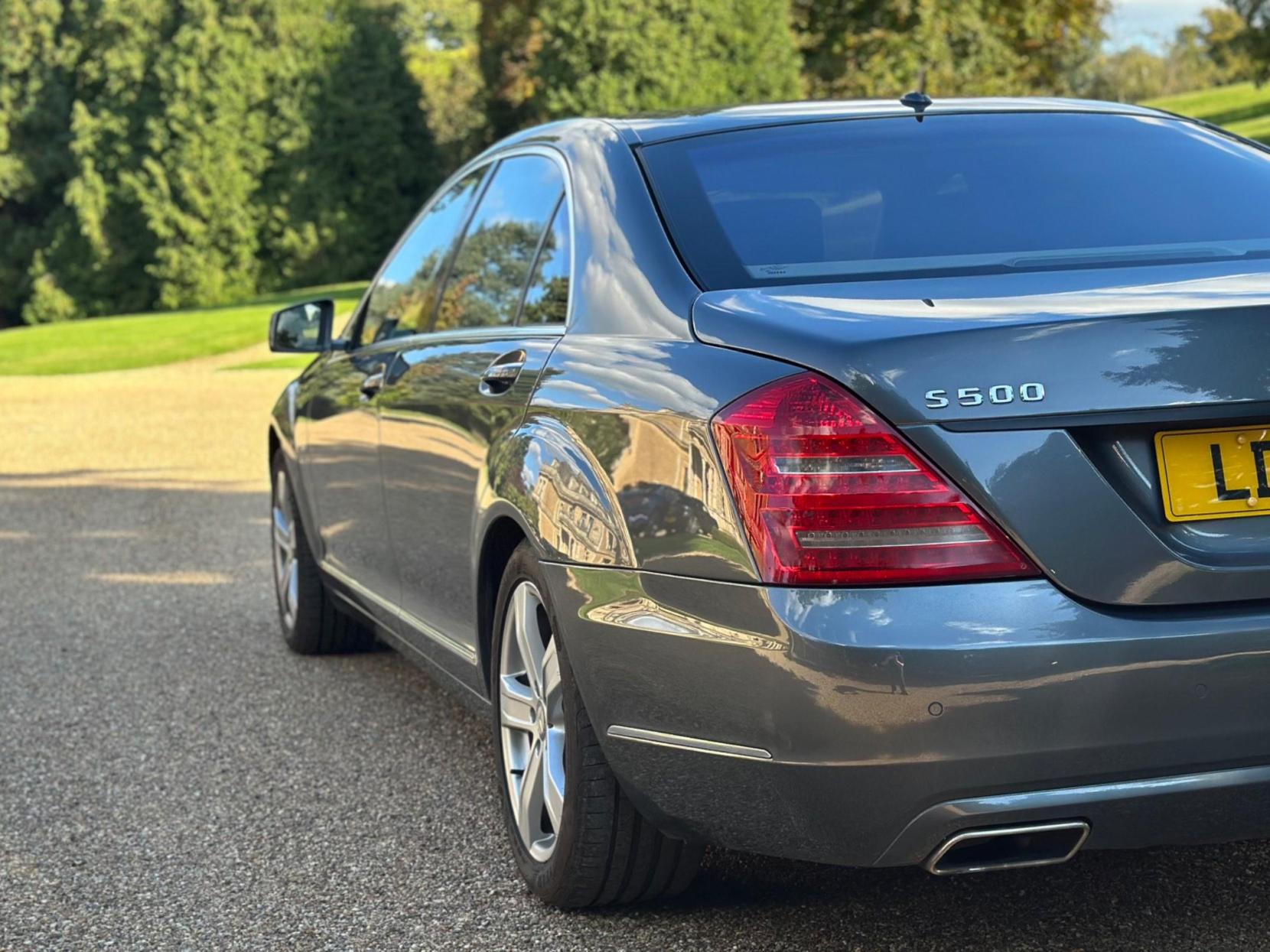 Mercedes-Benz S Class 5.5 S500L V8 G-Tronic Euro 5 4dr