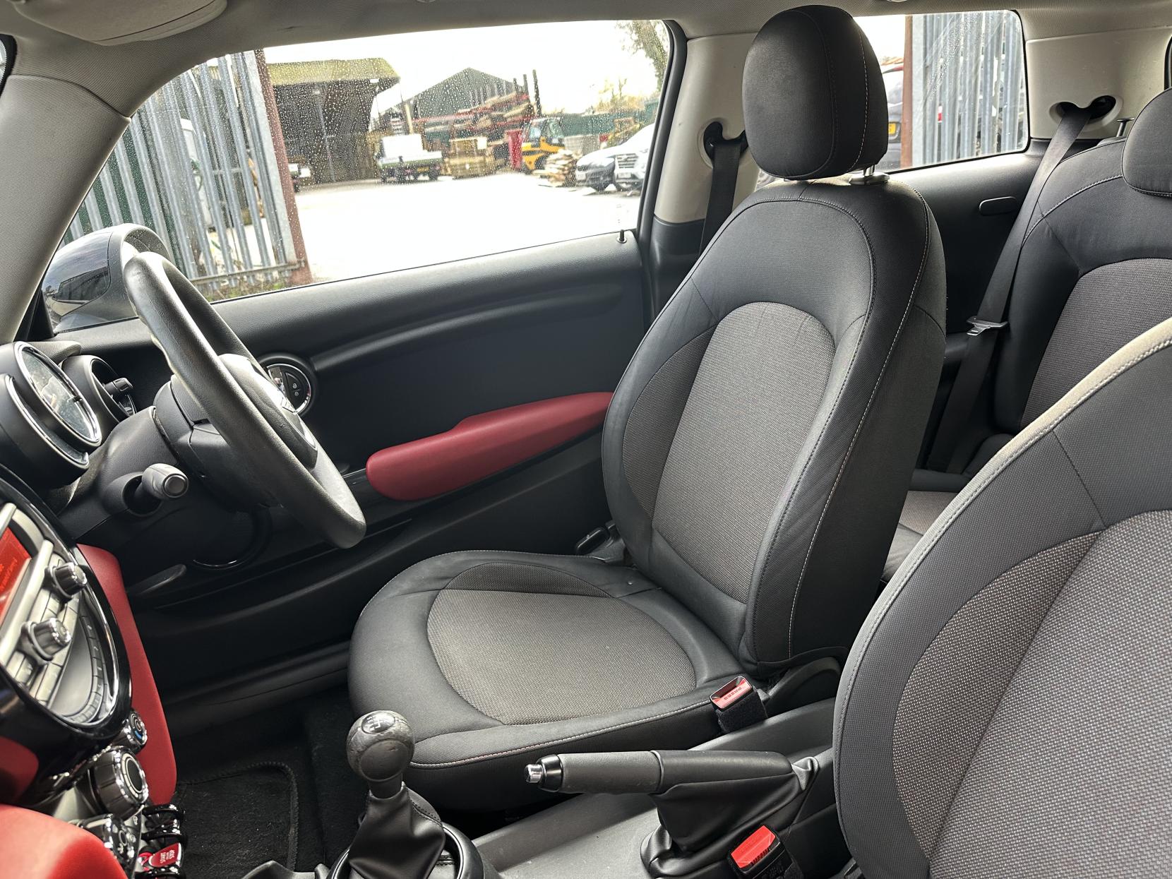 MINI Hatch 1.5 Cooper Hatchback 3dr Petrol Manual Euro 6 (s/s) (136 ps)