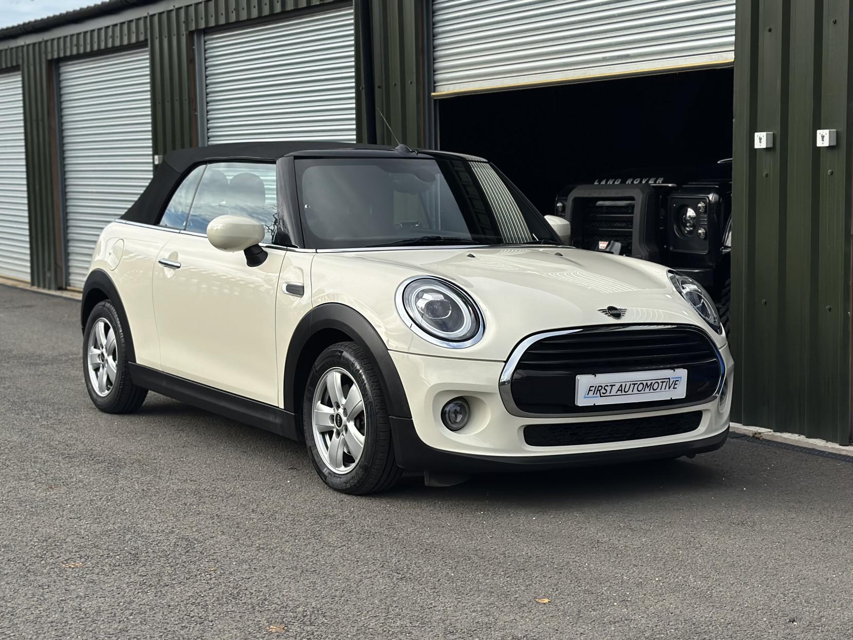 MINI Convertible 1.5 Cooper Classic Convertible 2dr Petrol Steptronic Euro 6 (s/s) (136 ps)