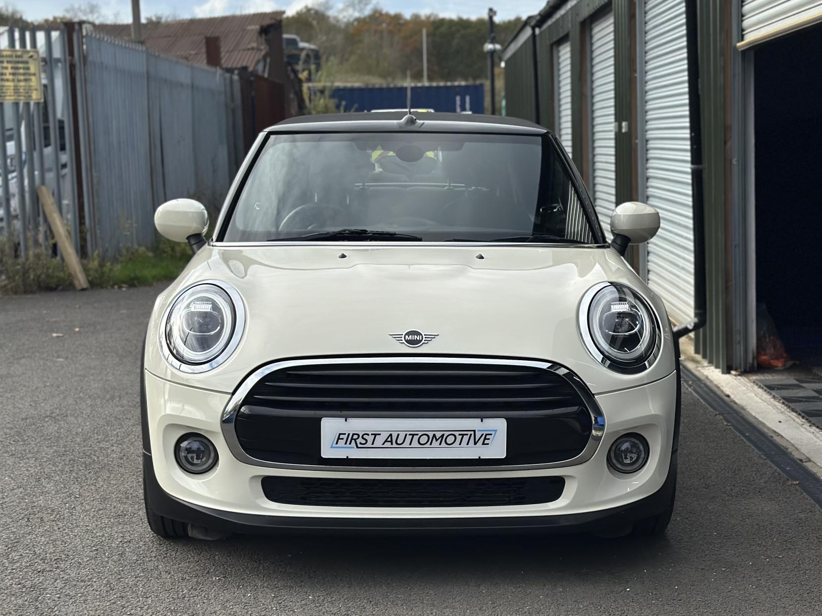 MINI Convertible 1.5 Cooper Classic Convertible 2dr Petrol Steptronic Euro 6 (s/s) (136 ps)