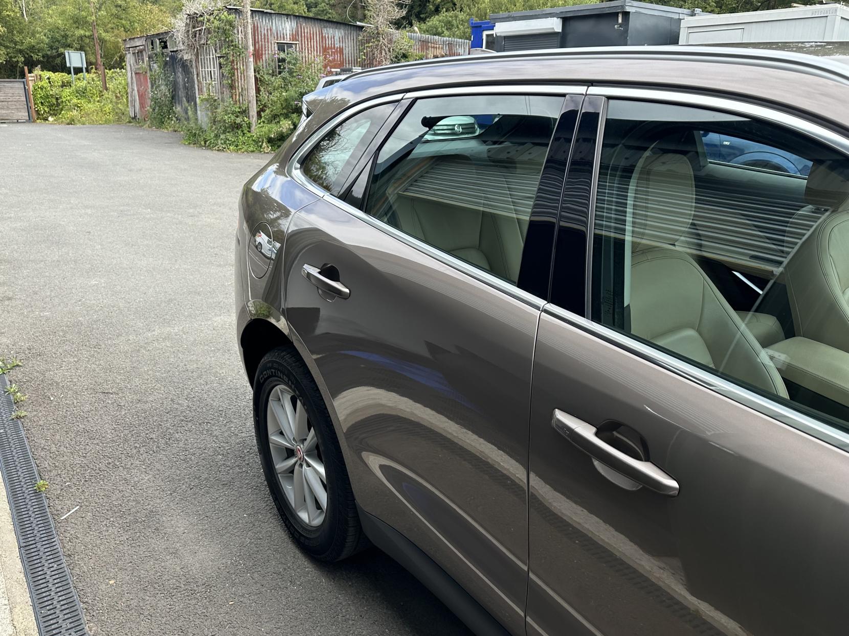Jaguar F-PACE 2.0 D180 Prestige SUV 5dr Diesel Auto AWD Euro 6 (s/s) (180 ps)