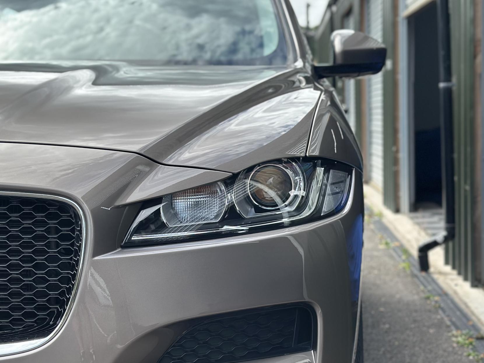 Jaguar F-PACE 2.0 D180 Prestige SUV 5dr Diesel Auto AWD Euro 6 (s/s) (180 ps)