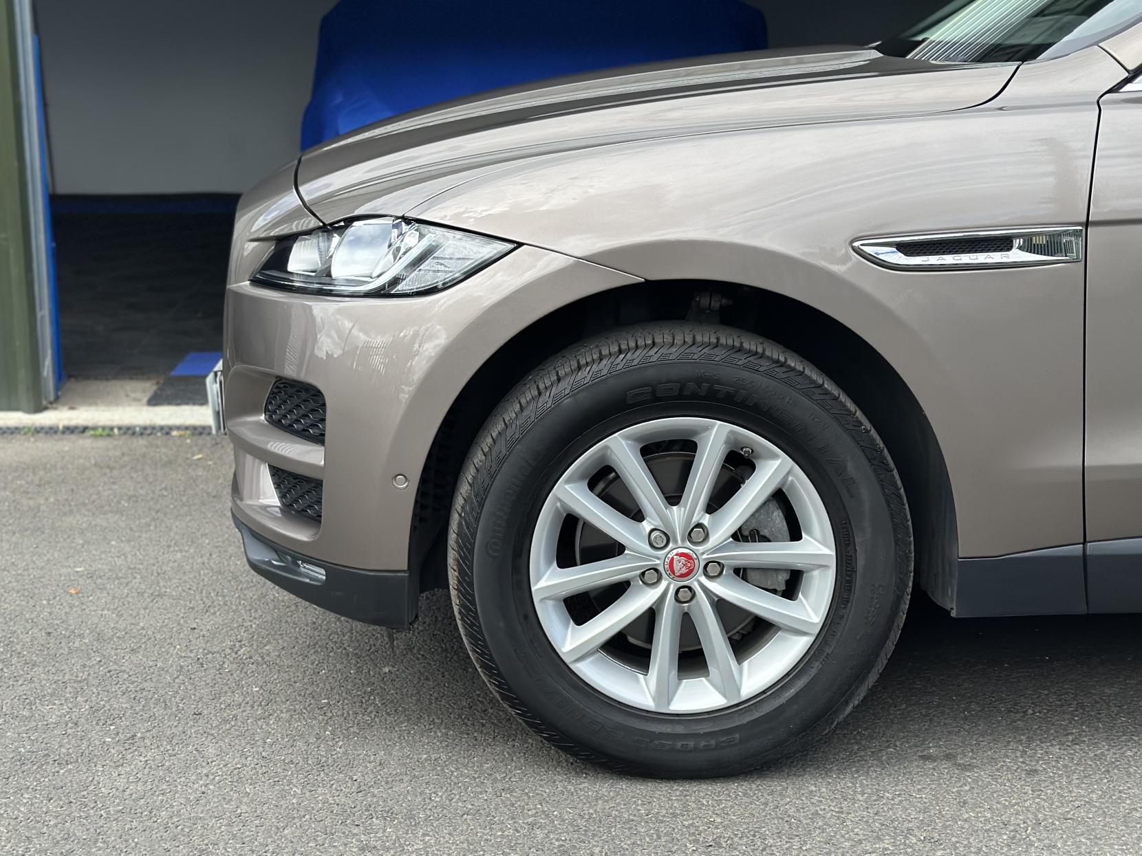 Jaguar F-PACE 2.0 D180 Prestige SUV 5dr Diesel Auto AWD Euro 6 (s/s) (180 ps)
