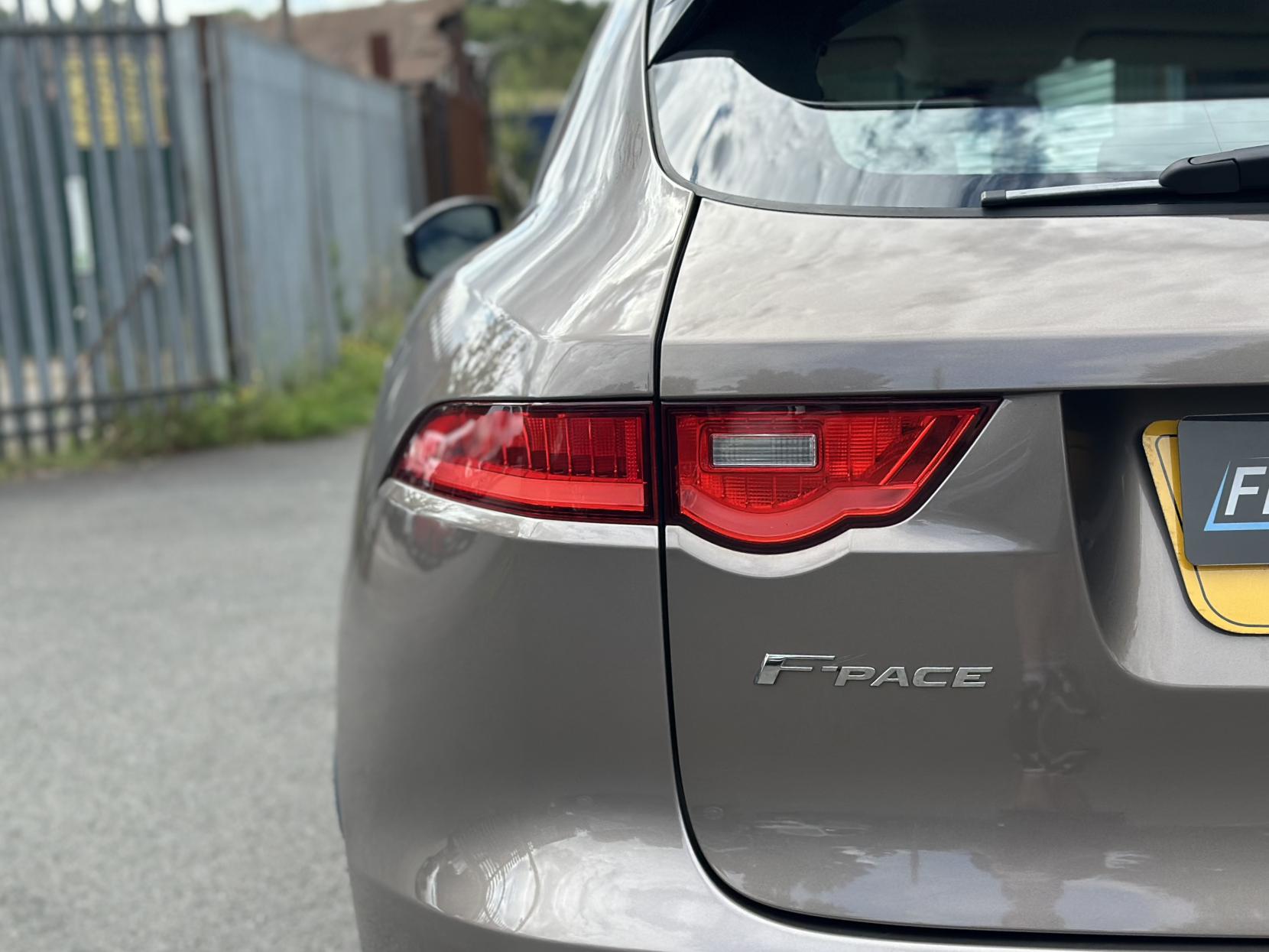 Jaguar F-PACE 2.0 D180 Prestige SUV 5dr Diesel Auto AWD Euro 6 (s/s) (180 ps)