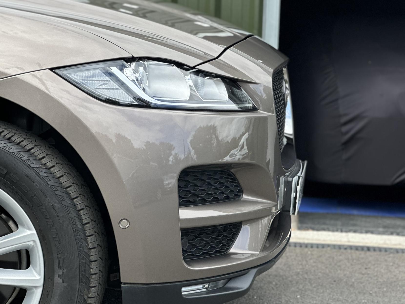 Jaguar F-PACE 2.0 D180 Prestige SUV 5dr Diesel Auto AWD Euro 6 (s/s) (180 ps)