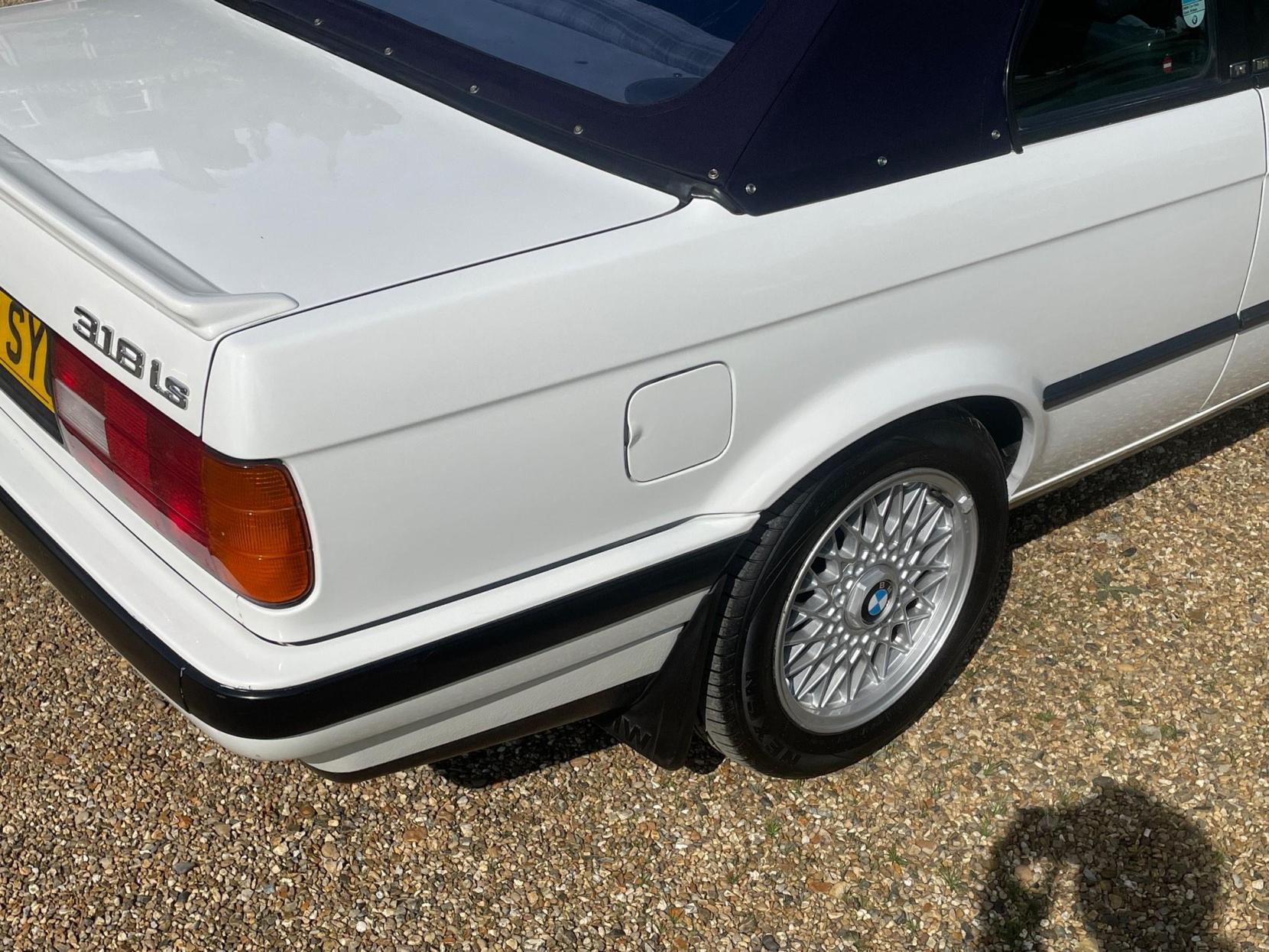 BMW 3 Series 1.8 318i Baur Conversion 2dr