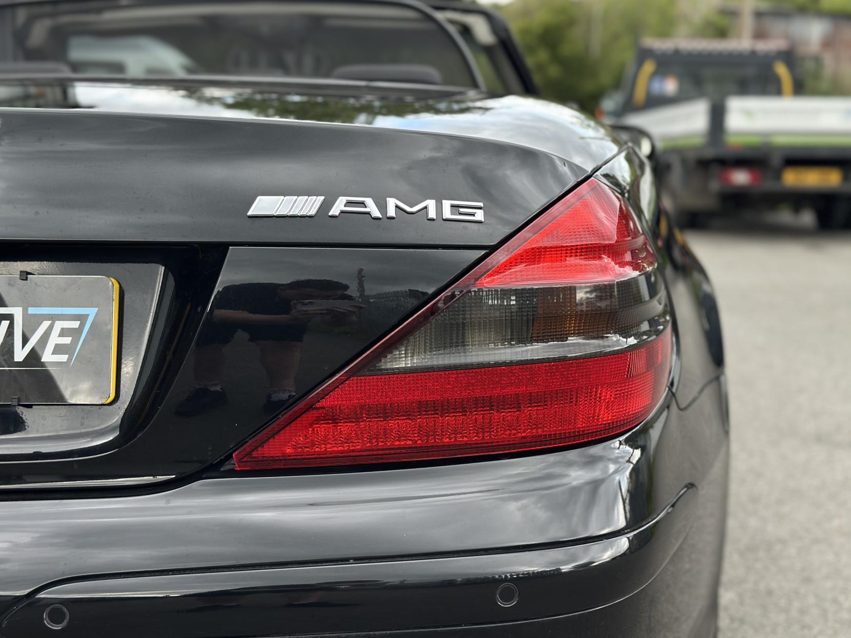 Mercedes-Benz SL 5.4 SL55 Kompressor AMG Convertible 2dr Petrol Automatic (246 g/km, 476 bhp)