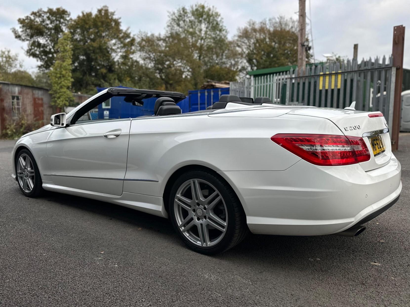 Mercedes-Benz E Class 1.8 E200 BlueEfficiency Sport Cabriolet G-Tronic+ Euro 5 (s/s) 2dr