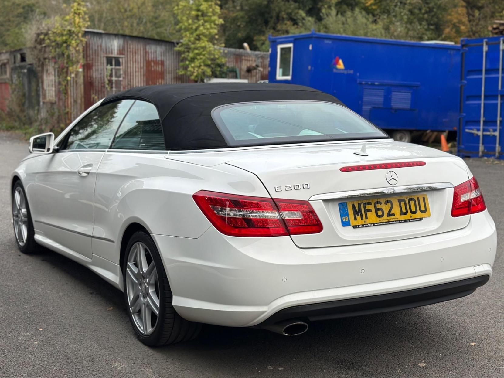 Mercedes-Benz E Class 1.8 E200 BlueEfficiency Sport Cabriolet G-Tronic+ Euro 5 (s/s) 2dr