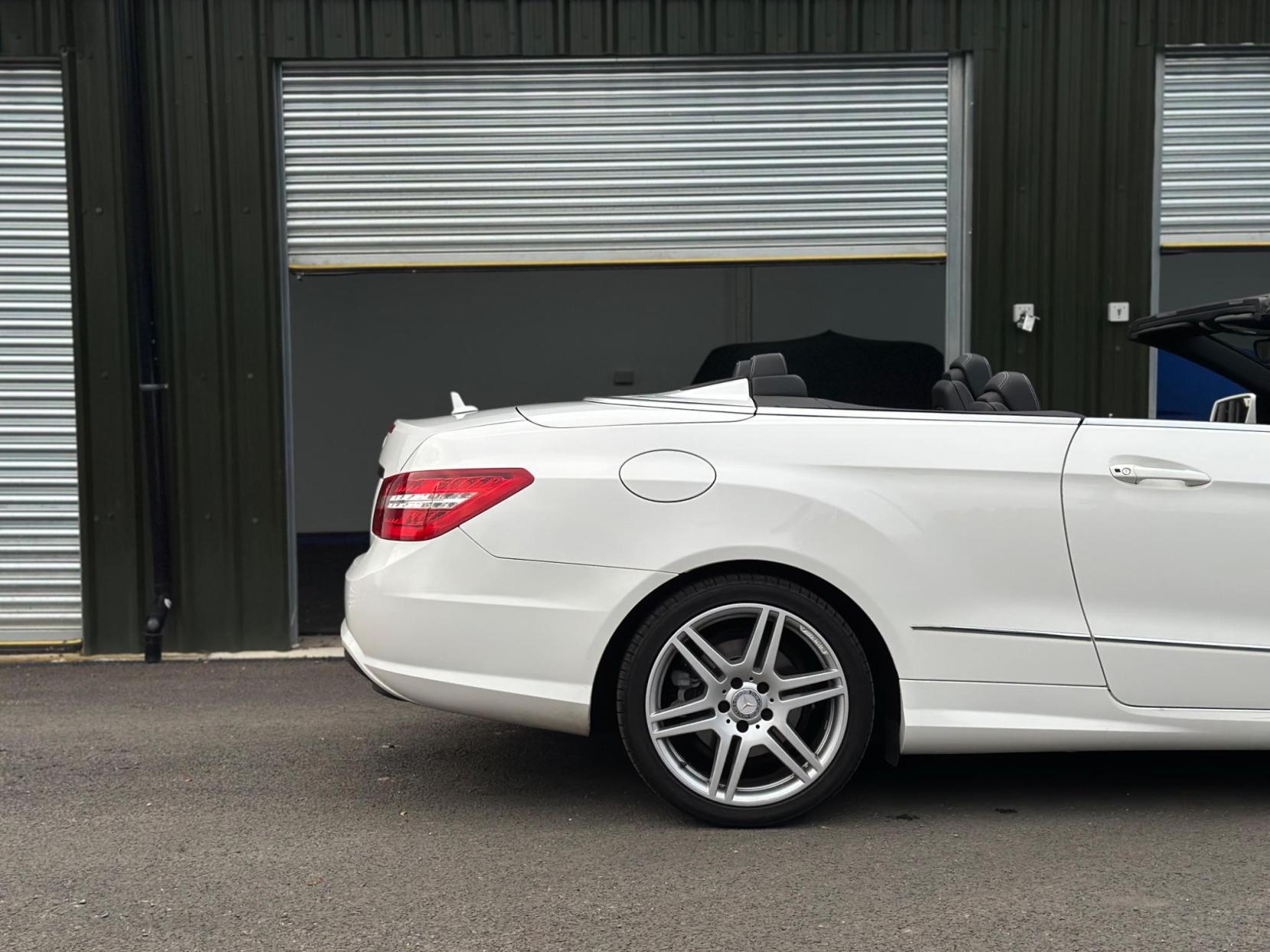 Mercedes-Benz E Class 1.8 E200 BlueEfficiency Sport Cabriolet G-Tronic+ Euro 5 (s/s) 2dr