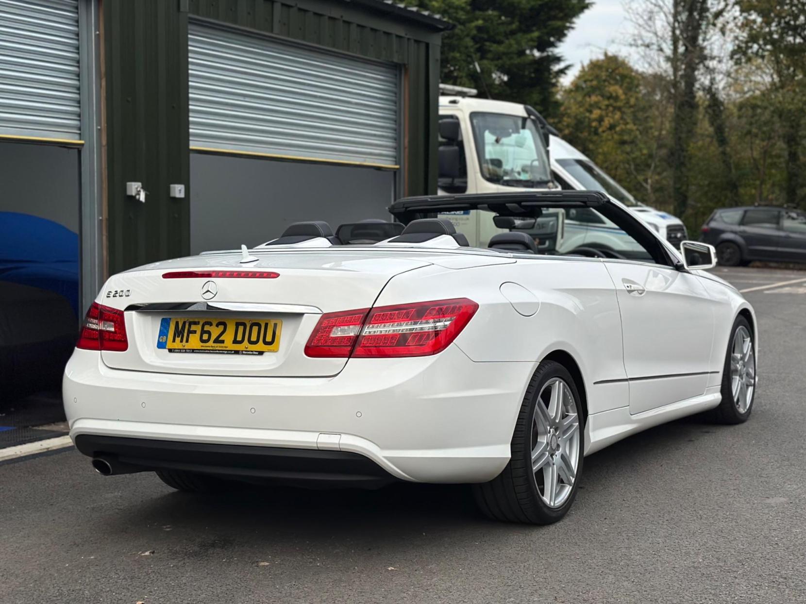 Mercedes-Benz E Class 1.8 E200 BlueEfficiency Sport Cabriolet G-Tronic+ Euro 5 (s/s) 2dr