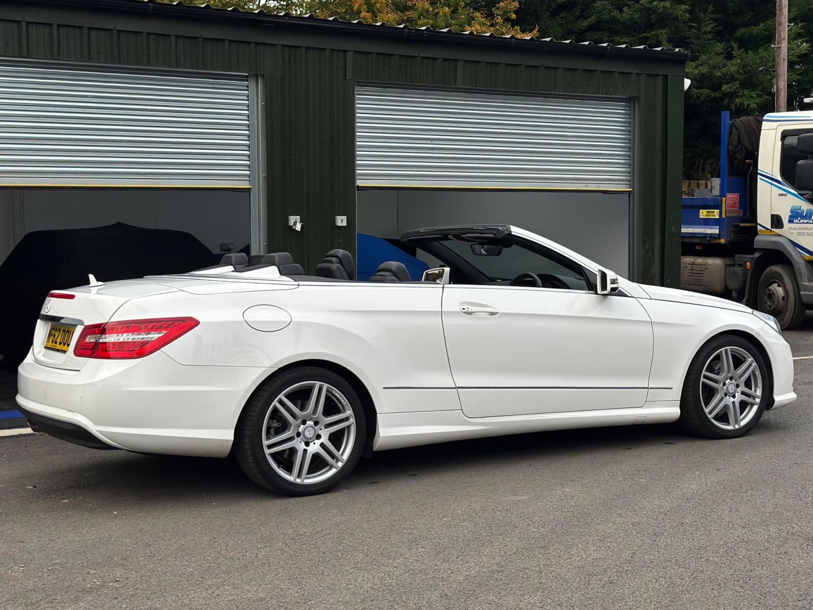 Mercedes-Benz E Class 1.8 E200 BlueEfficiency Sport Cabriolet G-Tronic+ Euro 5 (s/s) 2dr