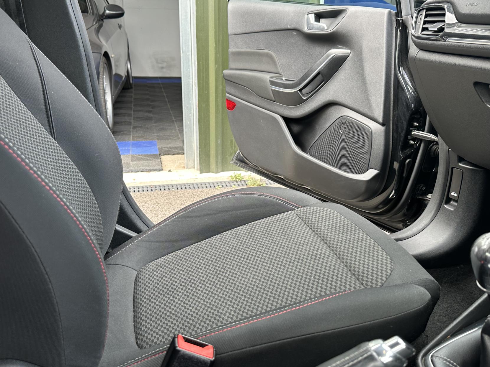 Ford Fiesta 1.0T EcoBoost ST-Line Hatchback 5dr Petrol Manual Euro 6 (s/s) (100 ps)