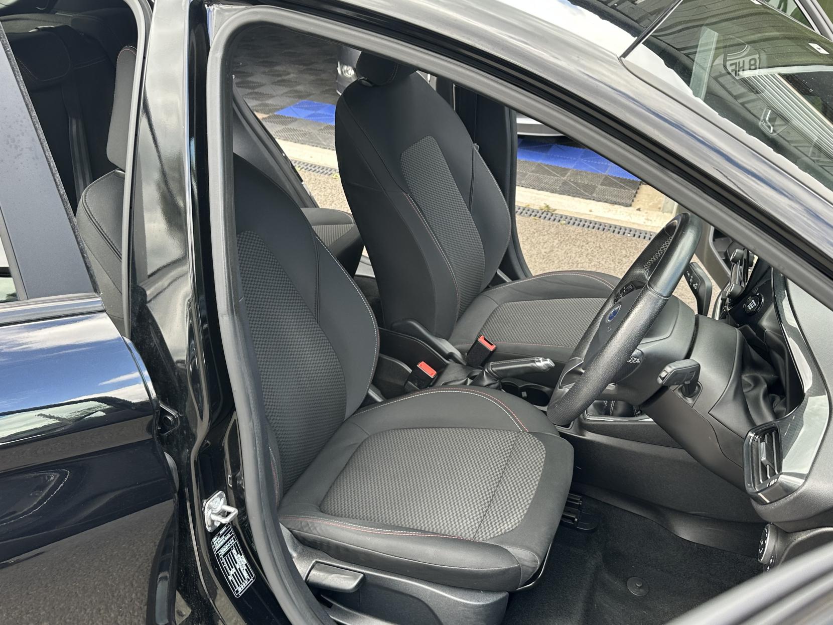 Ford Fiesta 1.0T EcoBoost ST-Line Hatchback 5dr Petrol Manual Euro 6 (s/s) (100 ps)