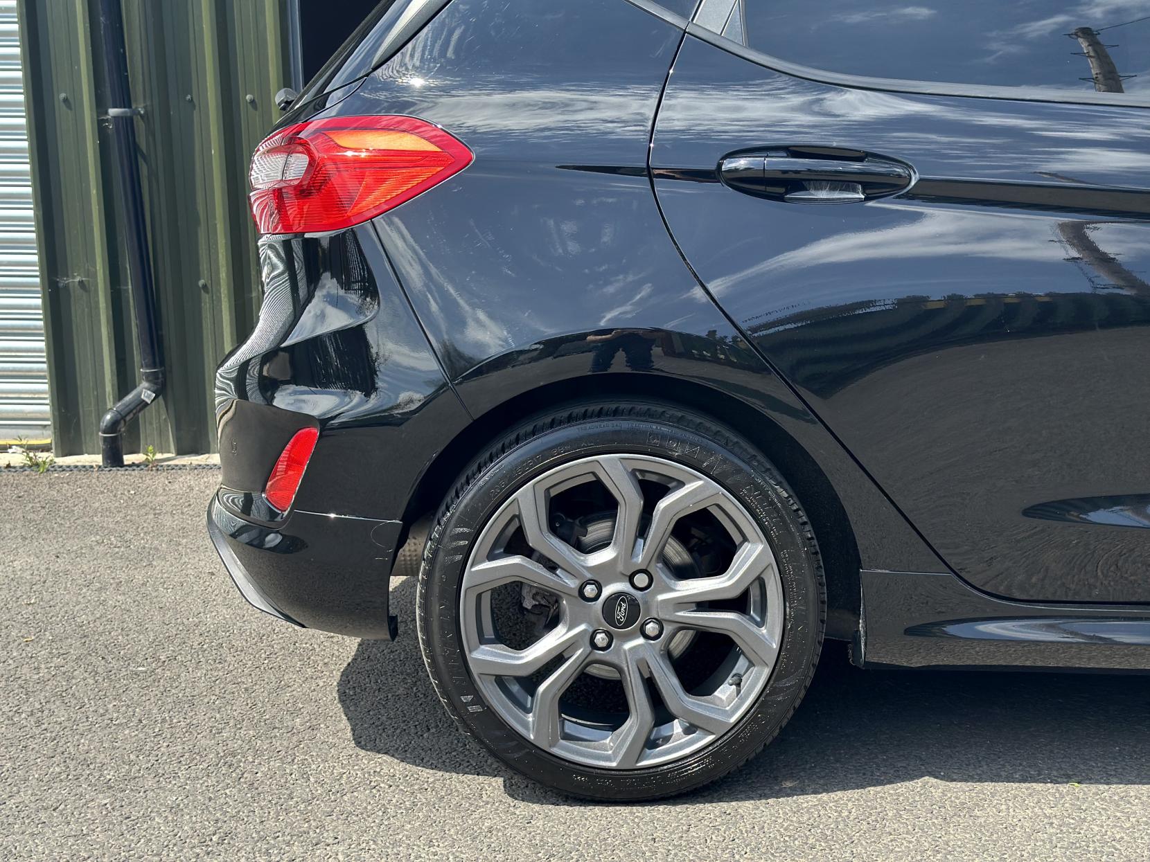 Ford Fiesta 1.0T EcoBoost ST-Line Hatchback 5dr Petrol Manual Euro 6 (s/s) (100 ps)