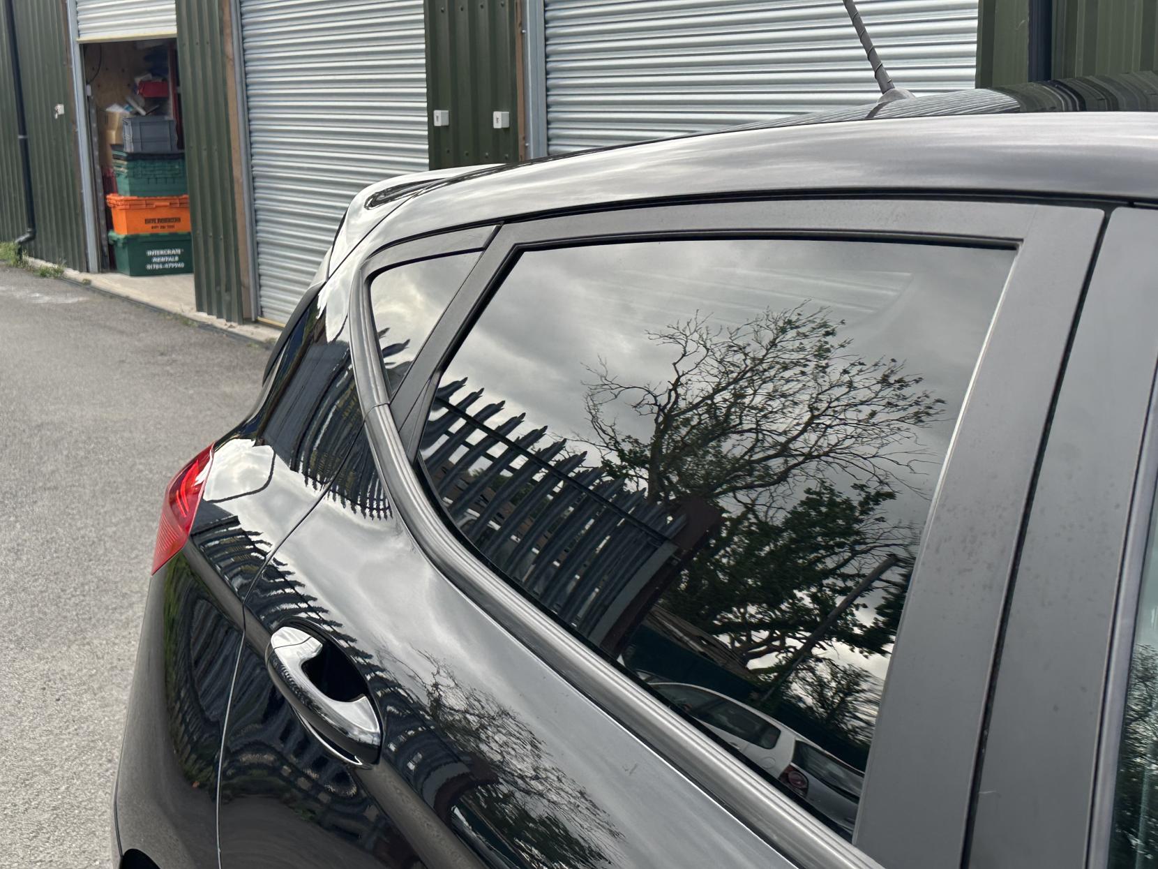 Ford Fiesta 1.0T EcoBoost ST-Line Hatchback 5dr Petrol Manual Euro 6 (s/s) (100 ps)