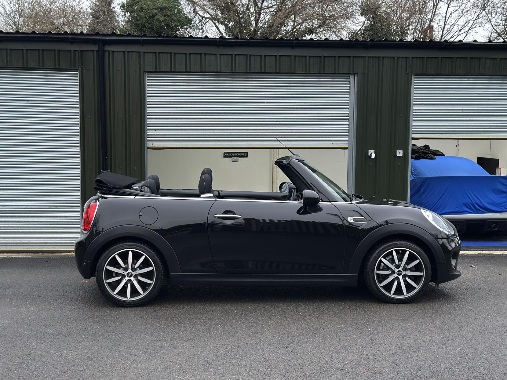 MINI Convertible 1.5 Cooper Euro 6 (s/s) 2dr