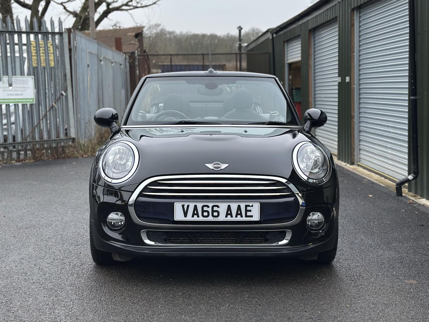 MINI Convertible 1.5 Cooper Euro 6 (s/s) 2dr