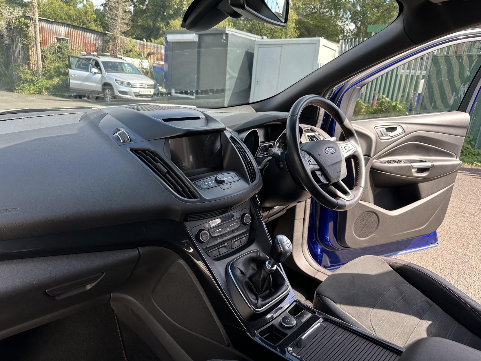 Ford Kuga 2.0 TDCi EcoBlue ST-Line SUV 5dr Diesel Manual Euro 6 (s/s) (150 ps)