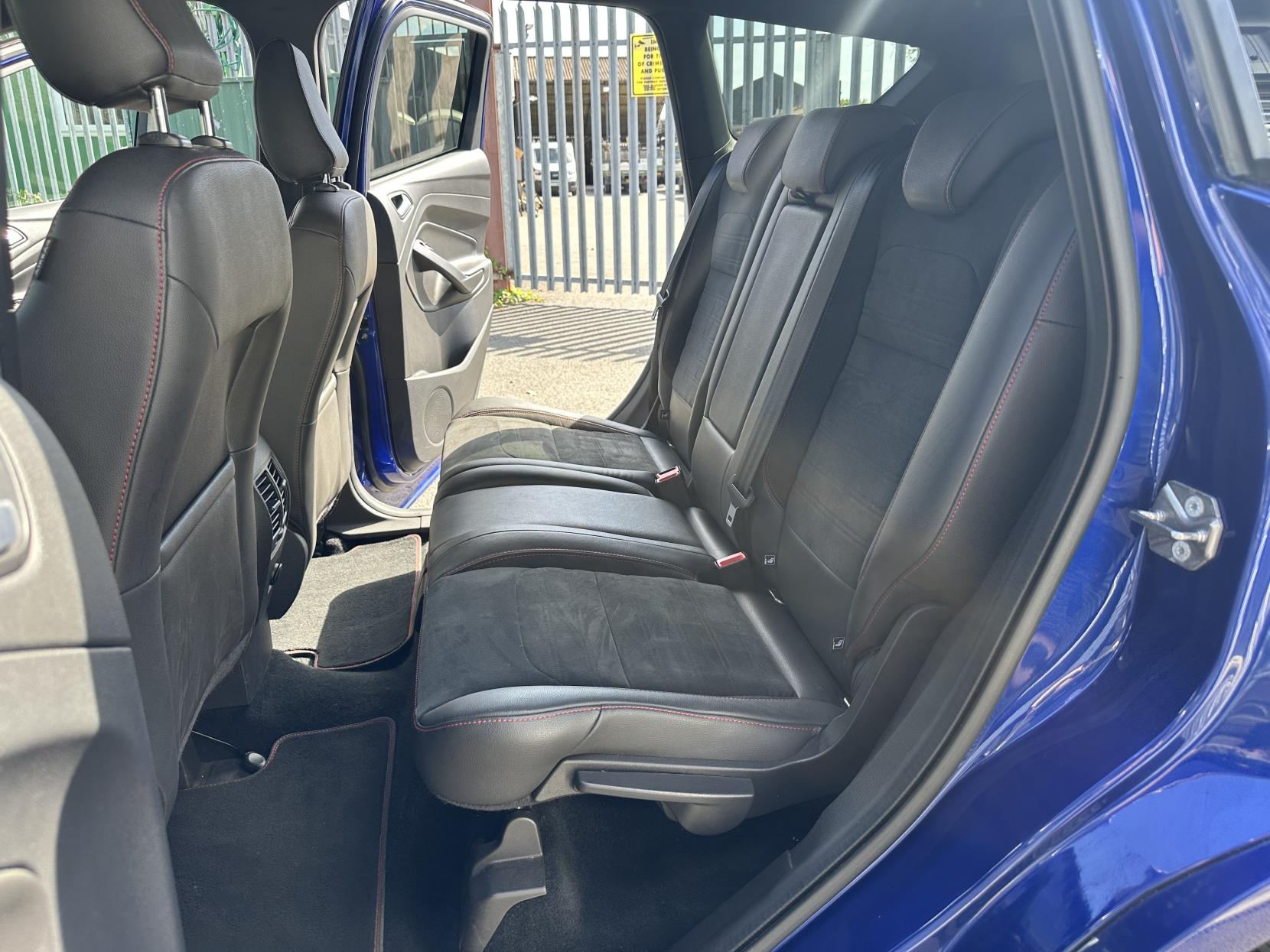 Ford Kuga 2.0 TDCi EcoBlue ST-Line SUV 5dr Diesel Manual Euro 6 (s/s) (150 ps)