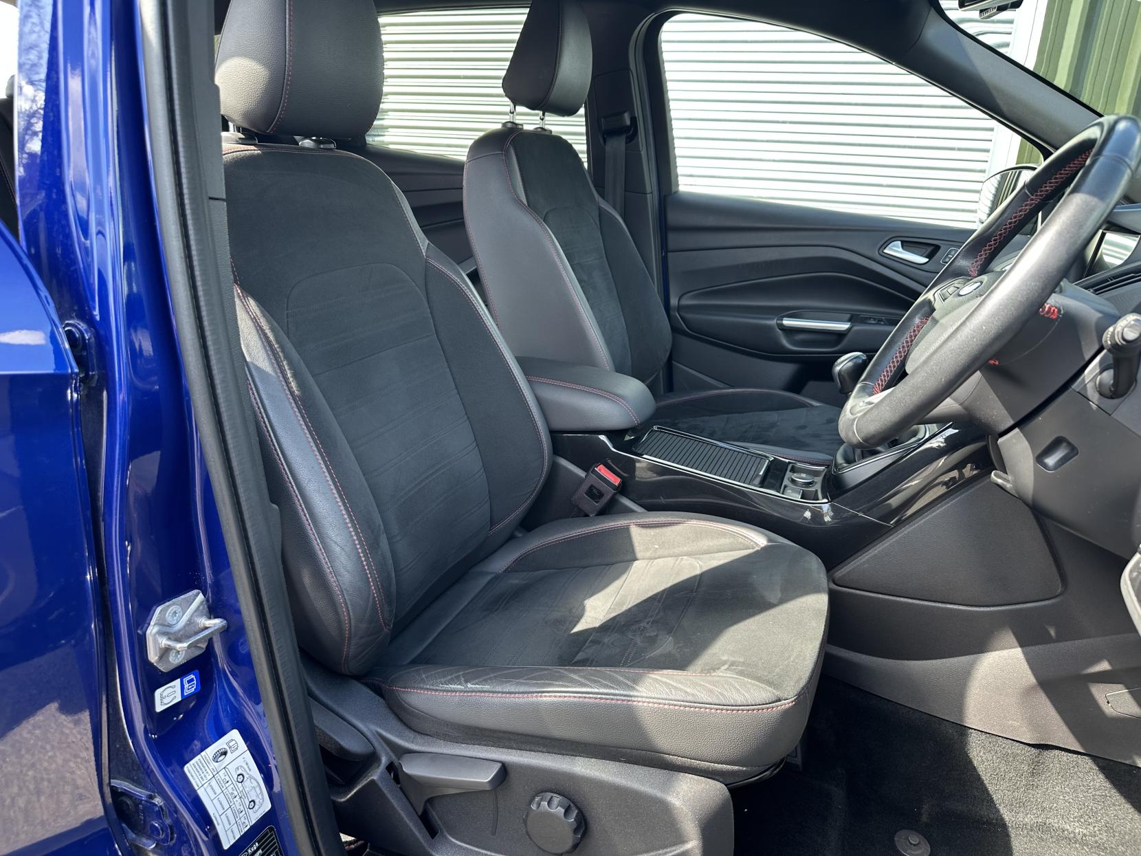 Ford Kuga 2.0 TDCi EcoBlue ST-Line SUV 5dr Diesel Manual Euro 6 (s/s) (150 ps)