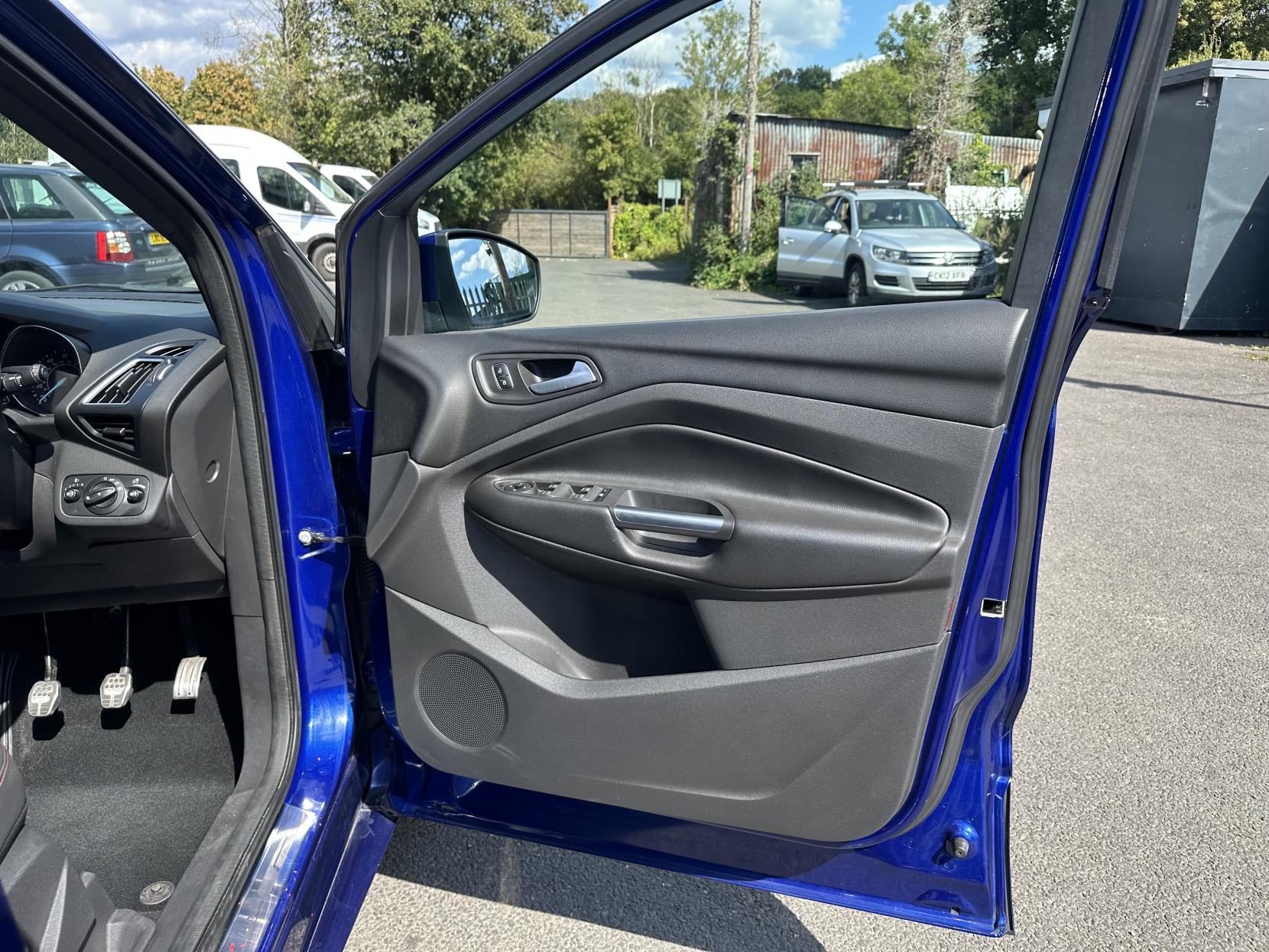 Ford Kuga 2.0 TDCi EcoBlue ST-Line SUV 5dr Diesel Manual Euro 6 (s/s) (150 ps)
