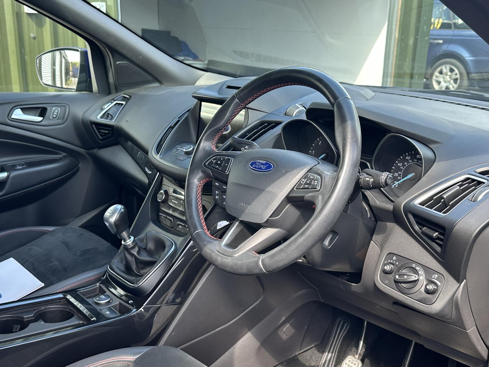 Ford Kuga 2.0 TDCi EcoBlue ST-Line SUV 5dr Diesel Manual Euro 6 (s/s) (150 ps)
