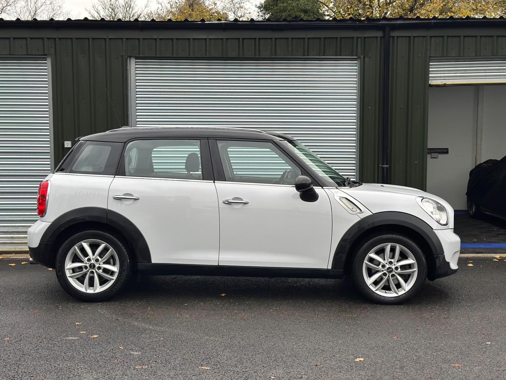 MINI Countryman 1.6 Cooper Euro 5 (s/s) 5dr