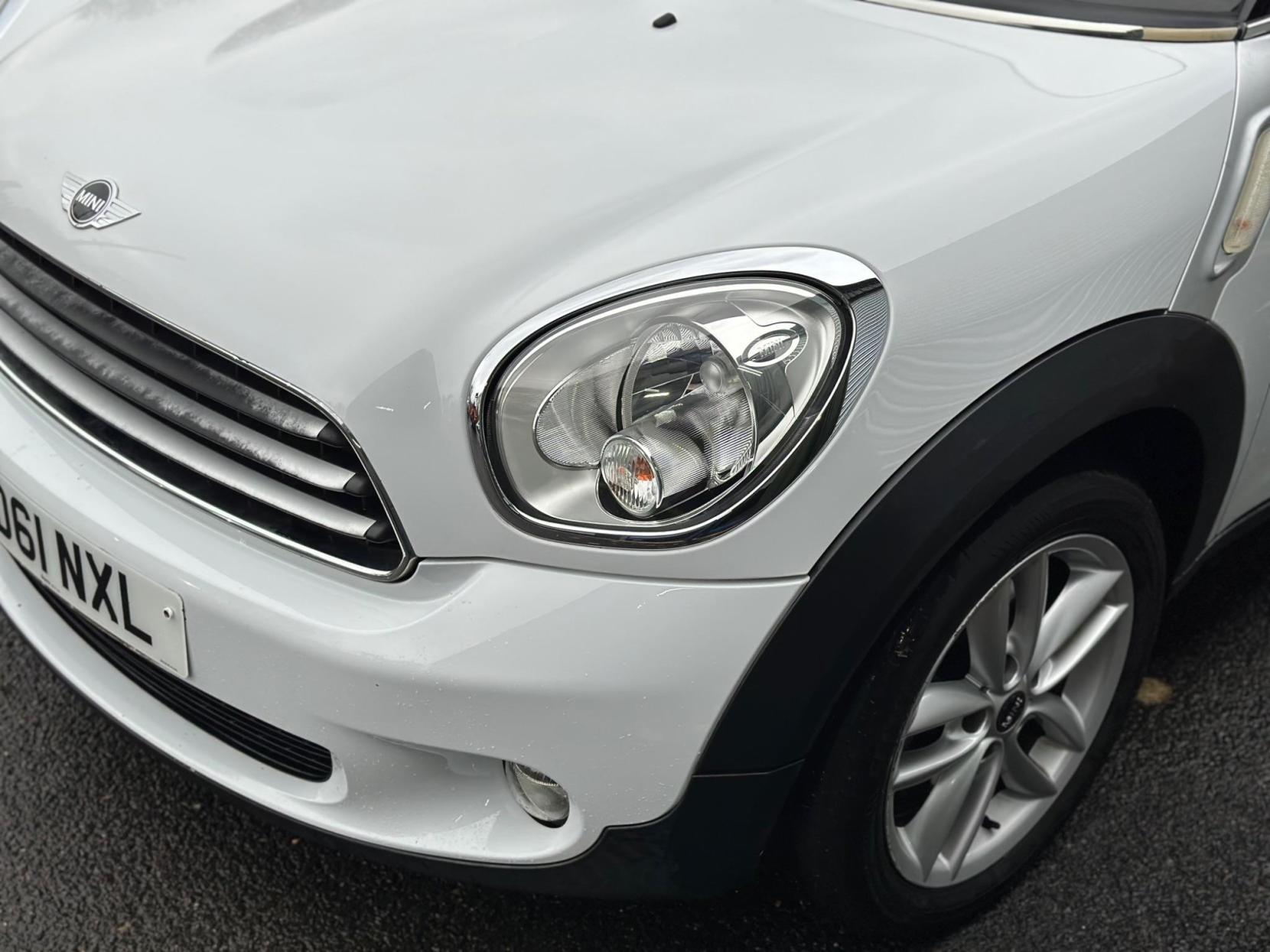 MINI Countryman 1.6 Cooper Euro 5 (s/s) 5dr