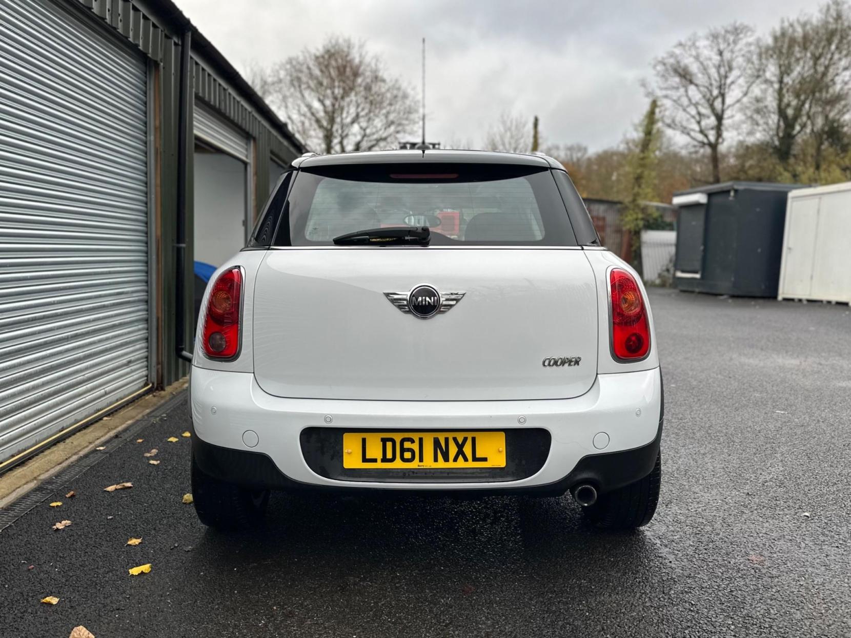 MINI Countryman 1.6 Cooper Euro 5 (s/s) 5dr