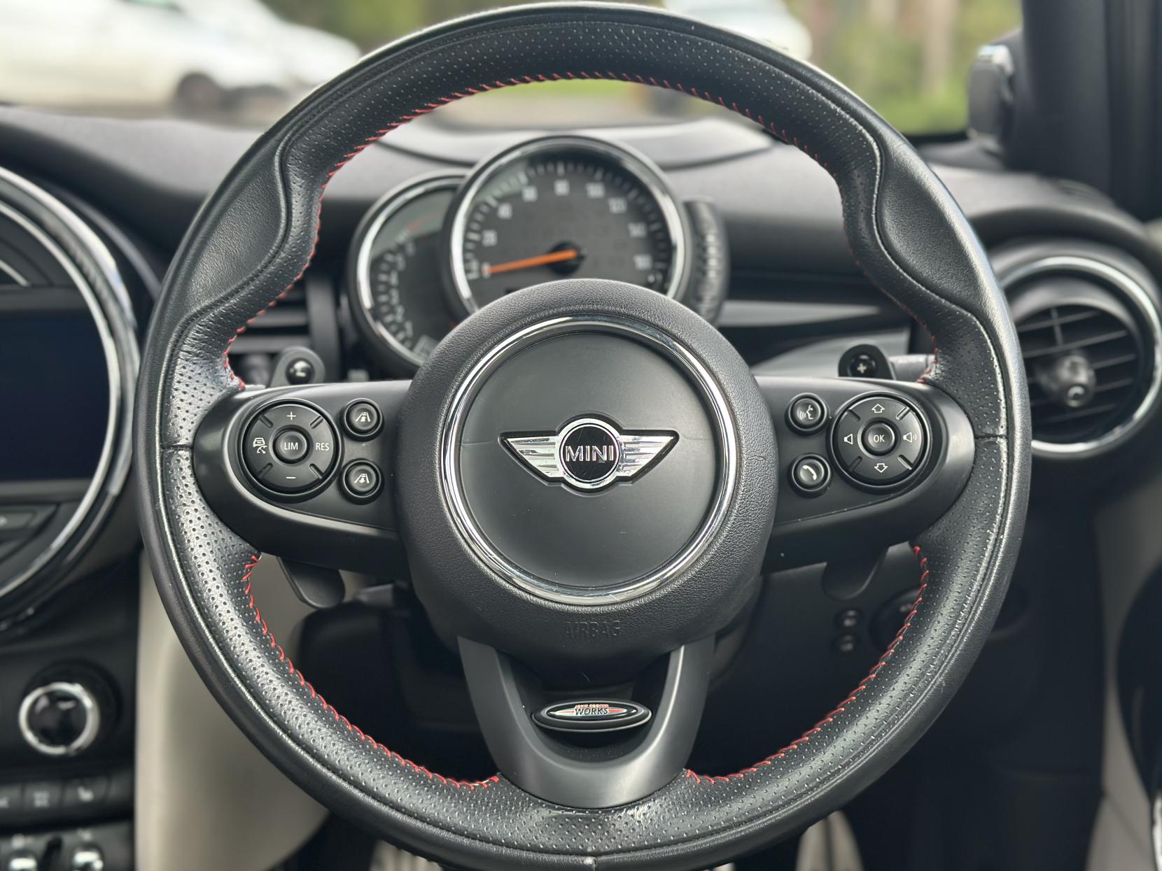 MINI Hatch 2.0 Cooper S Hatchback 5dr Petrol Auto Euro 6 (s/s) (192 ps)