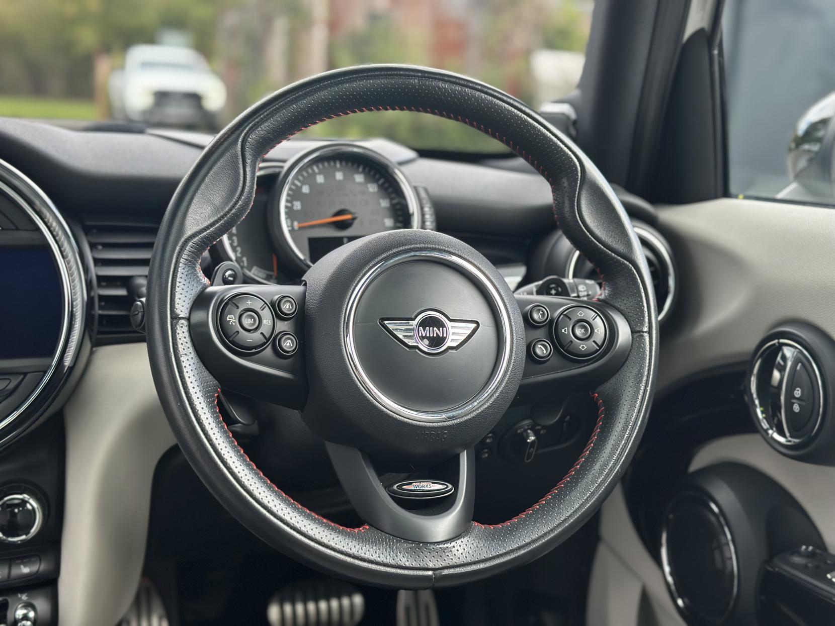 MINI Hatch 2.0 Cooper S Hatchback 5dr Petrol Auto Euro 6 (s/s) (192 ps)