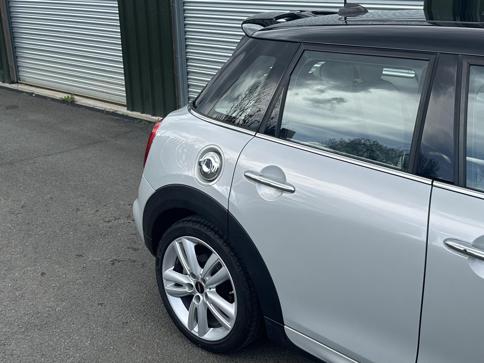 MINI Hatch 2.0 Cooper S Hatchback 5dr Petrol Auto Euro 6 (s/s) (192 ps)