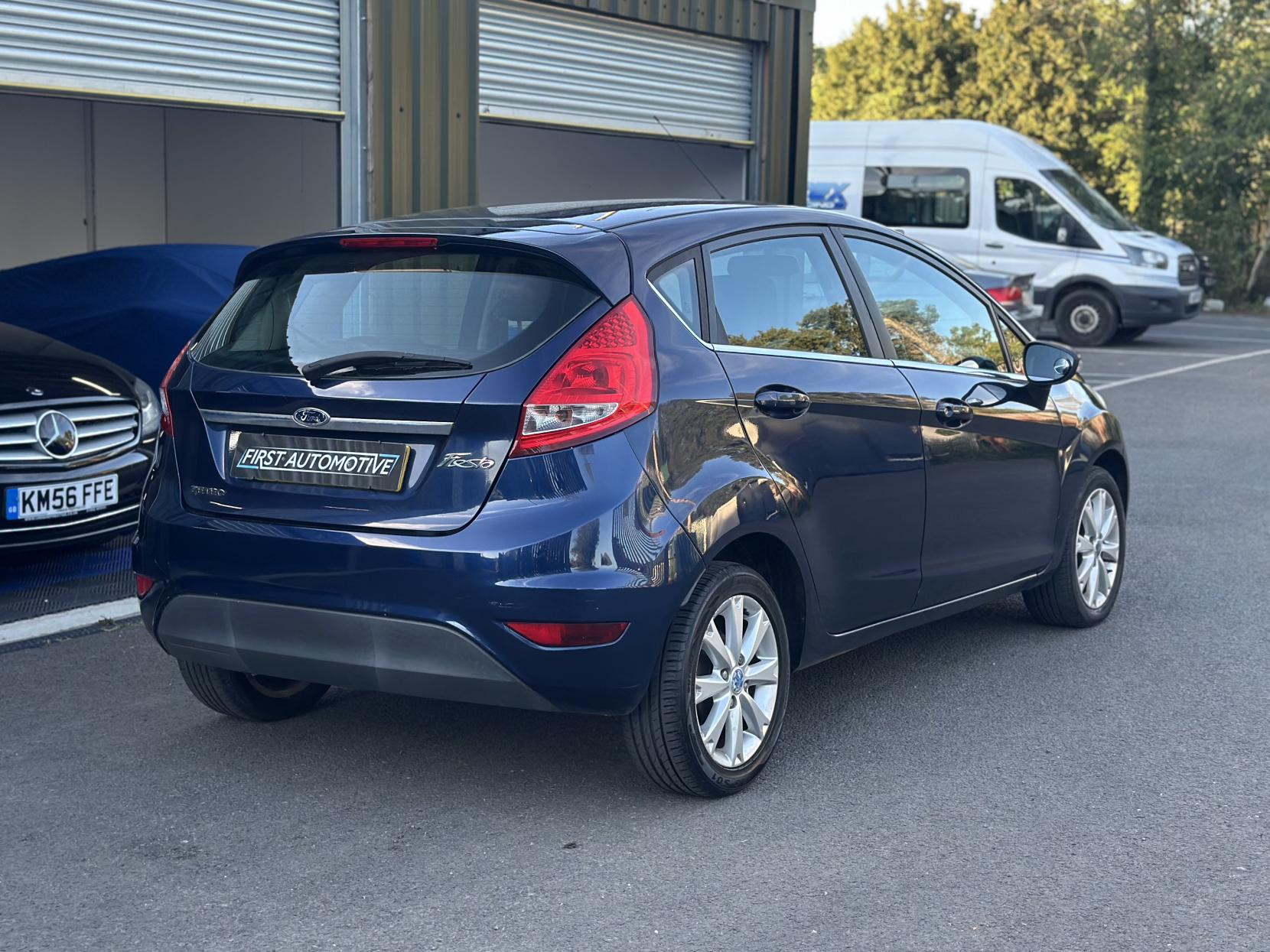 Ford Fiesta 1.25 Zetec Hatchback 5dr Petrol Manual (129 g/km, 81 bhp)