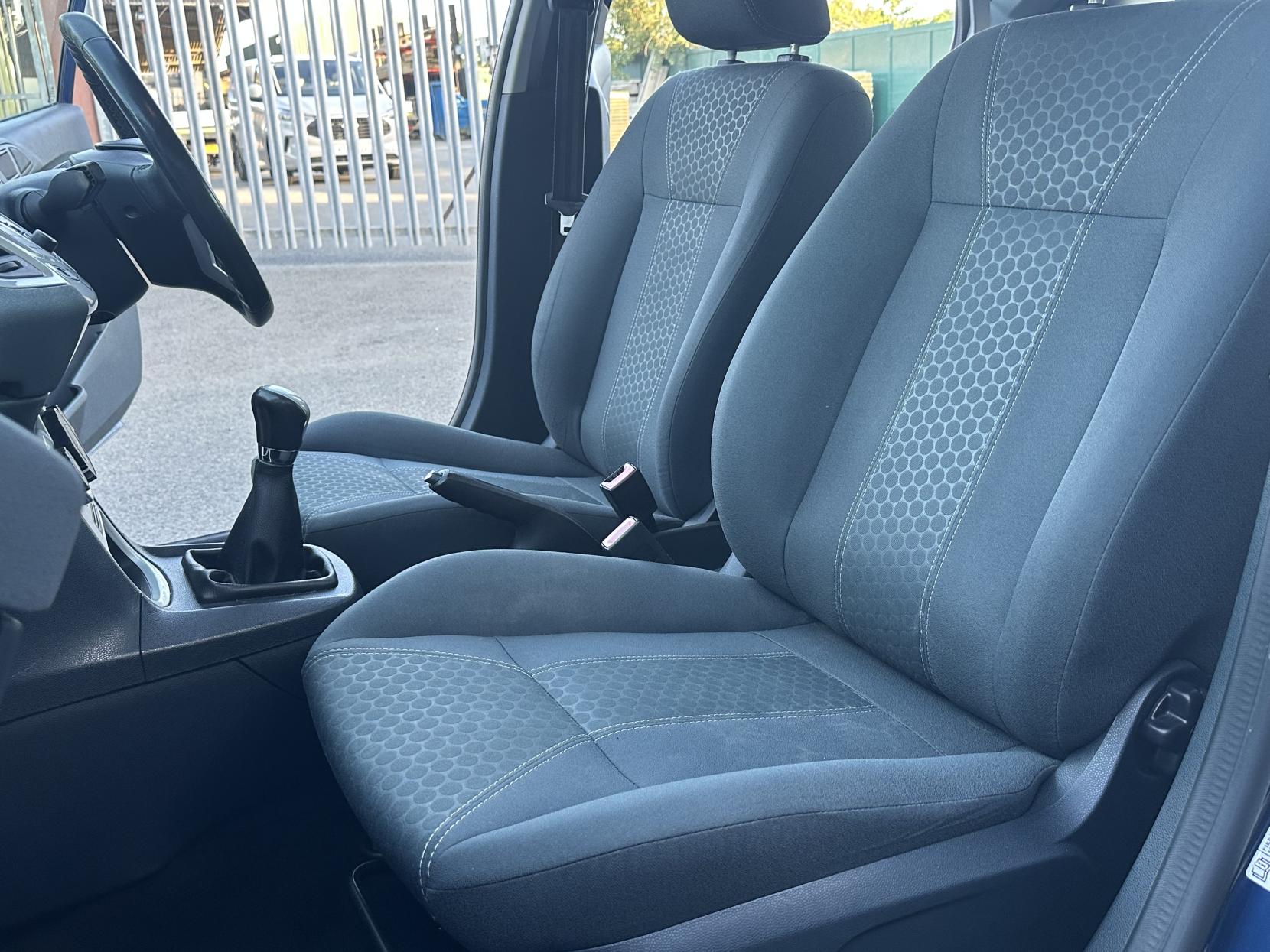 Ford Fiesta 1.25 Zetec Hatchback 5dr Petrol Manual (129 g/km, 81 bhp)
