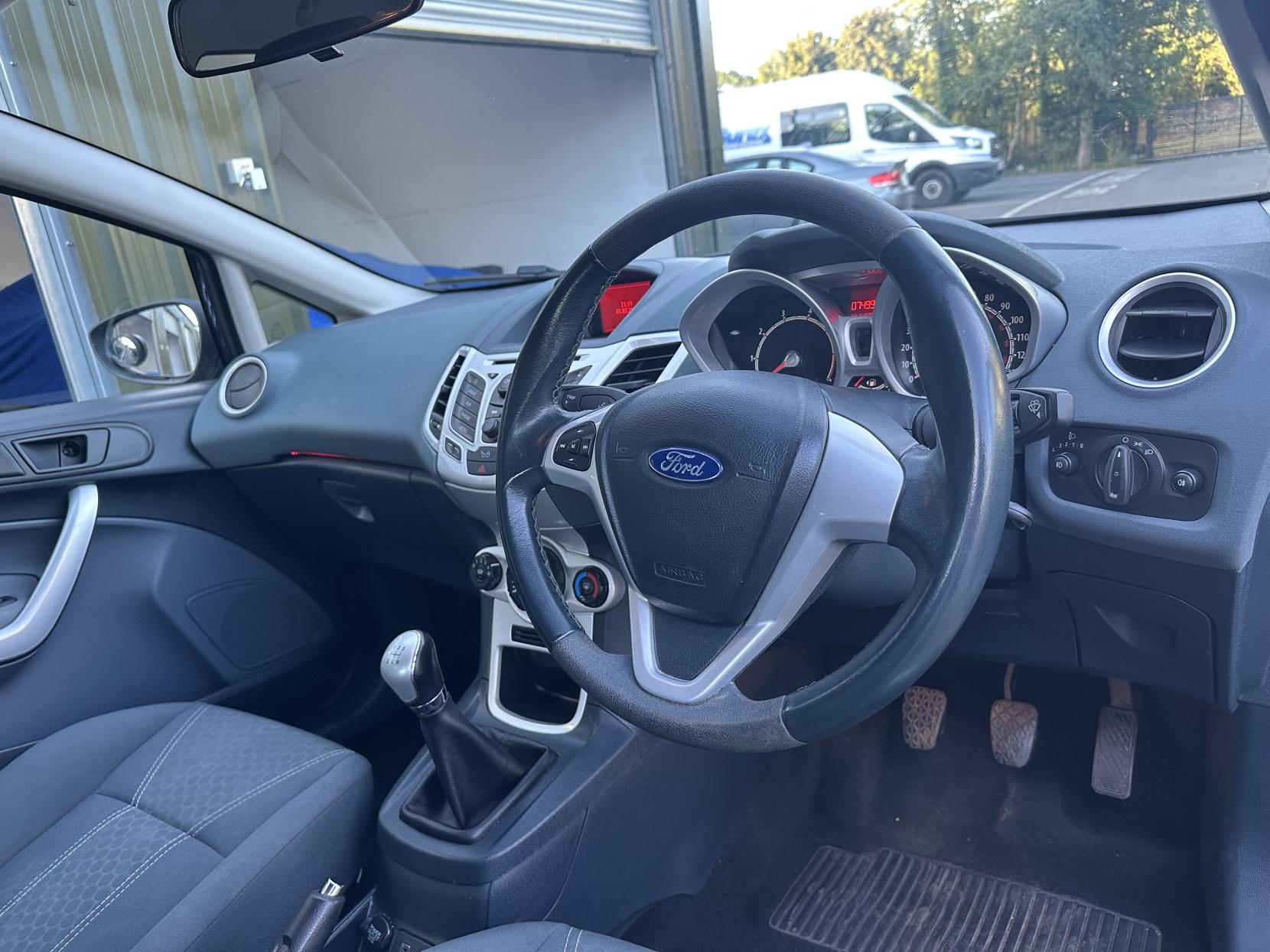 Ford Fiesta 1.25 Zetec Hatchback 5dr Petrol Manual (129 g/km, 81 bhp)