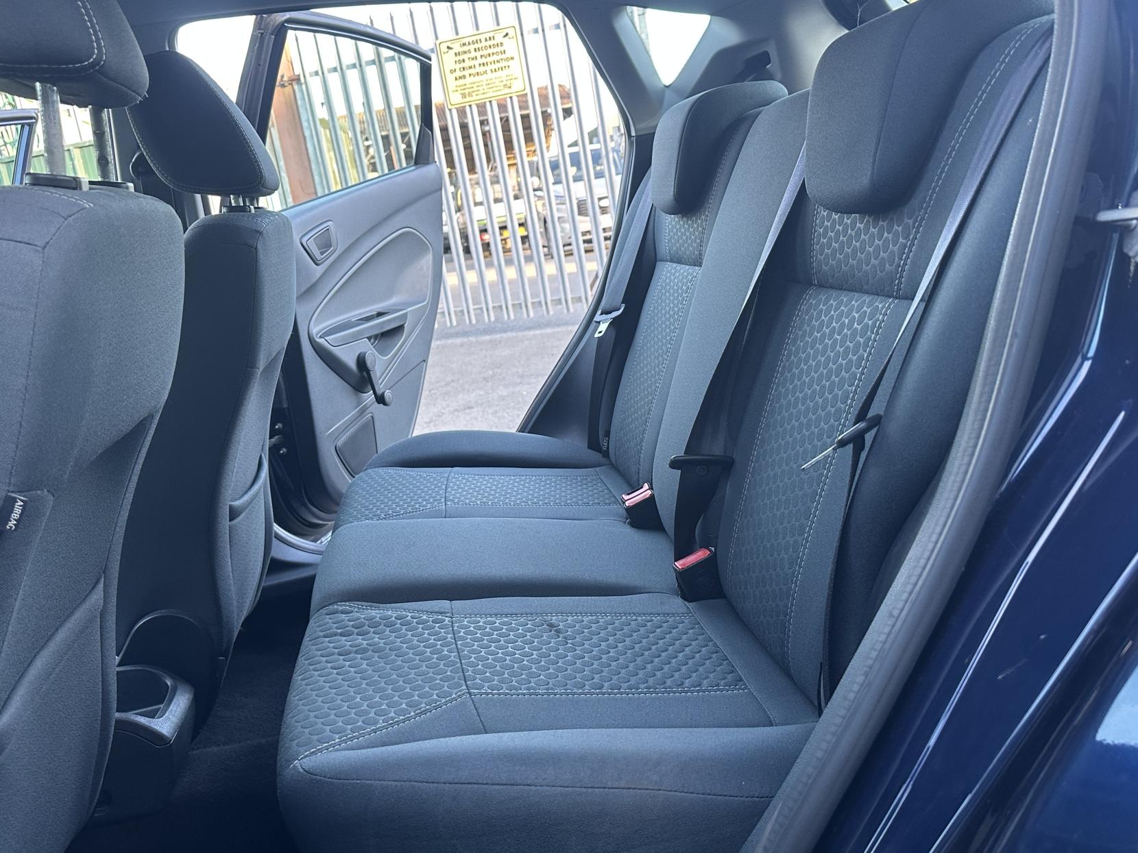 Ford Fiesta 1.25 Zetec Hatchback 5dr Petrol Manual (129 g/km, 81 bhp)