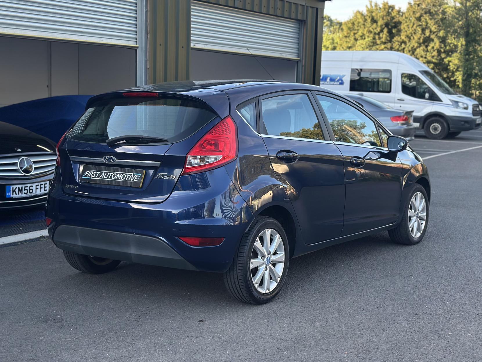 Ford Fiesta 1.25 Zetec Hatchback 5dr Petrol Manual (129 g/km, 81 bhp)