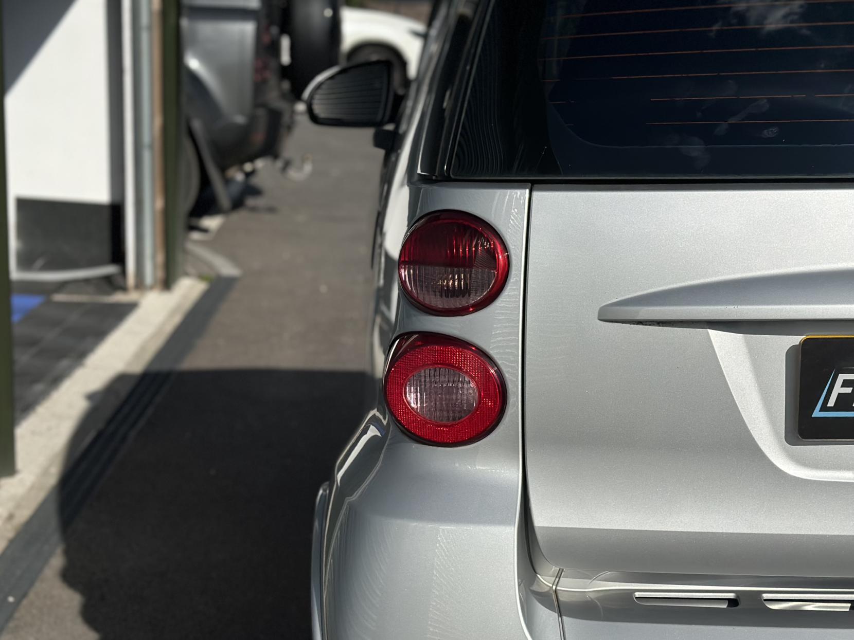 Smart fortwo 1.0 BRABUS Coupe 2dr Petrol Auto Euro 4 (98 bhp)