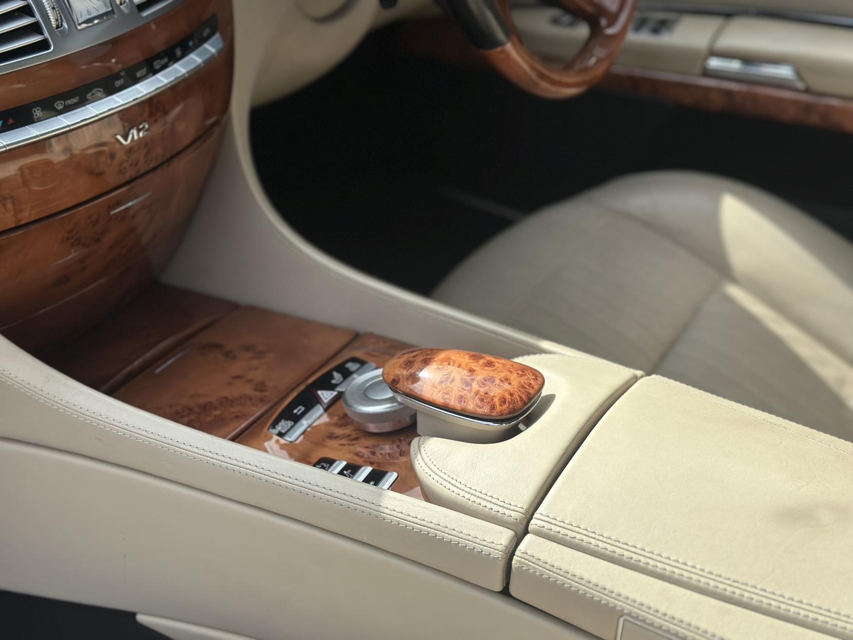 Mercedes-Benz CL 5.5 CL600 Coupe 2dr Petrol Automatic (340 g/km, 517 bhp)