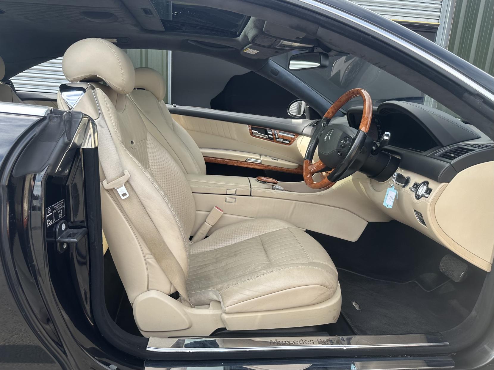 Mercedes-Benz CL 5.5 CL600 Coupe 2dr Petrol Automatic (340 g/km, 517 bhp)
