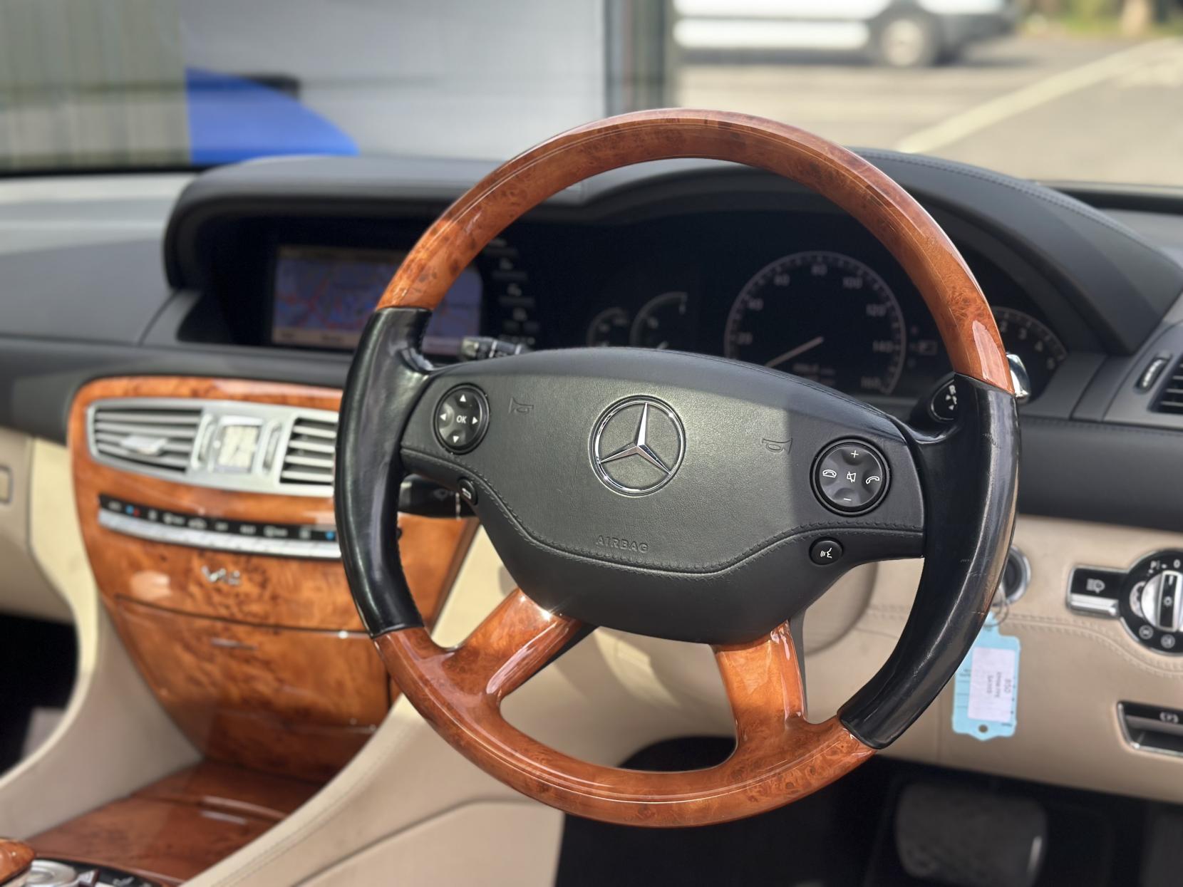 Mercedes-Benz CL 5.5 CL600 Coupe 2dr Petrol Automatic (340 g/km, 517 bhp)