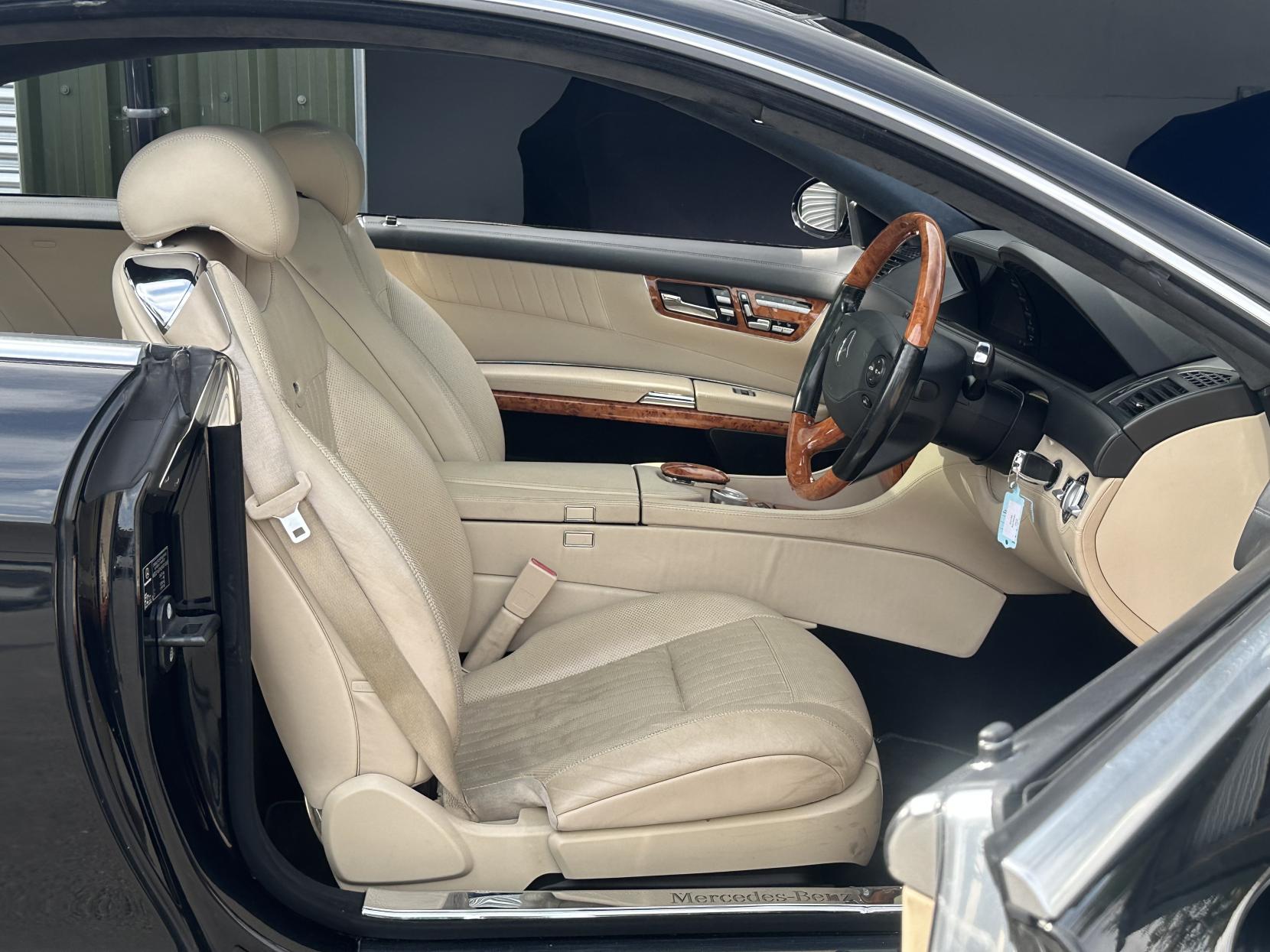 Mercedes-Benz CL 5.5 CL600 Coupe 2dr Petrol Automatic (340 g/km, 517 bhp)