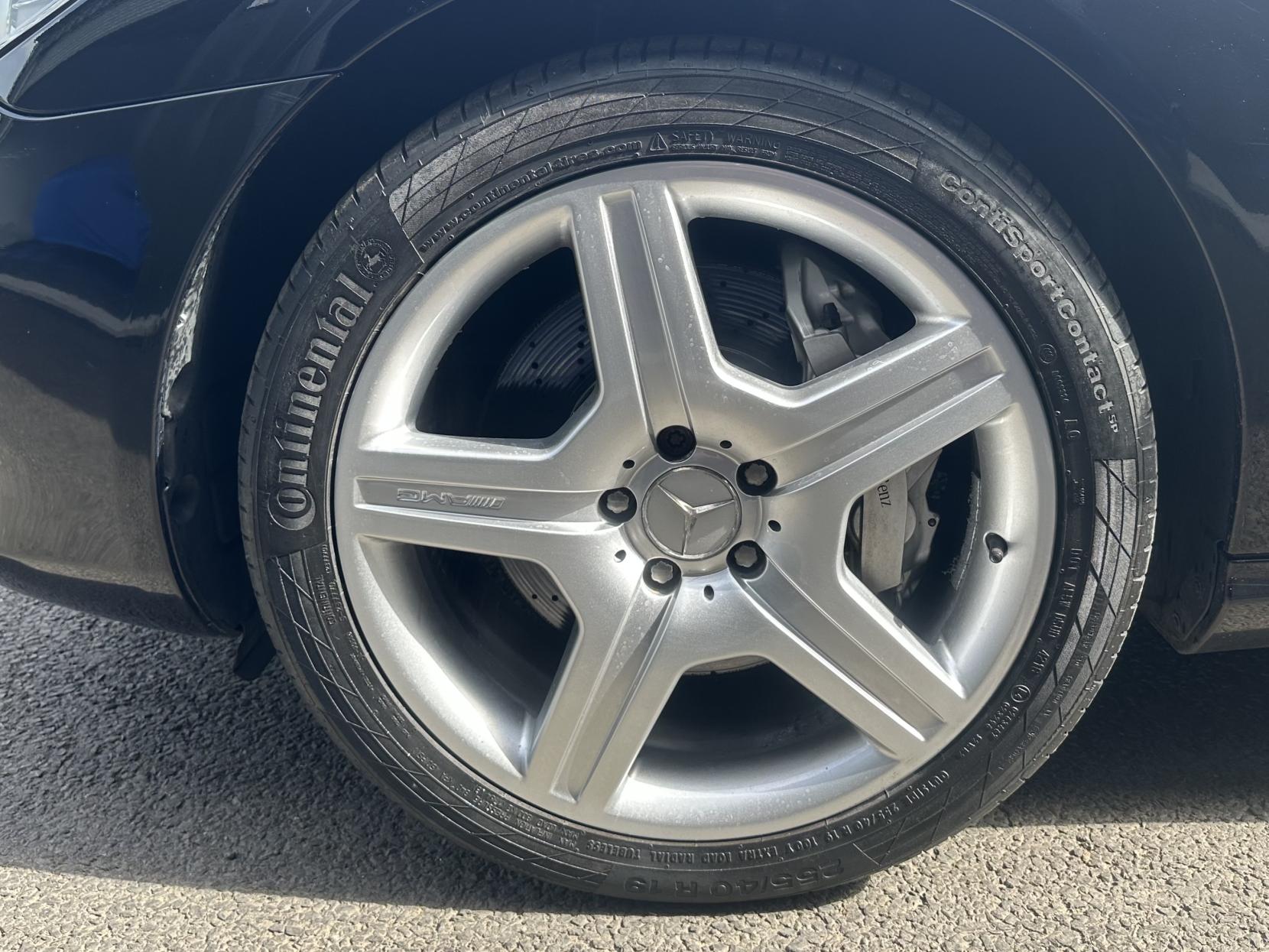 Mercedes-Benz CL 5.5 CL600 Coupe 2dr Petrol Automatic (340 g/km, 517 bhp)
